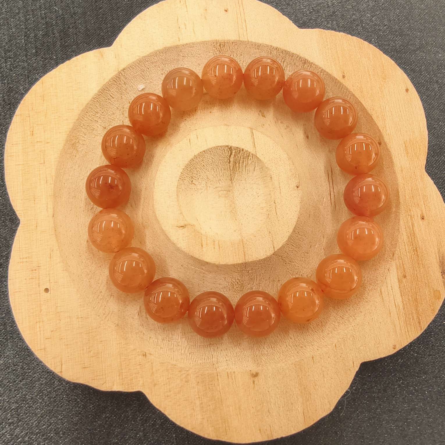 天然原矿南红手串，无胶无裂无优化。天然纹理，每一串都是孤品。珠宝首饰珠宝玄学白底实物图