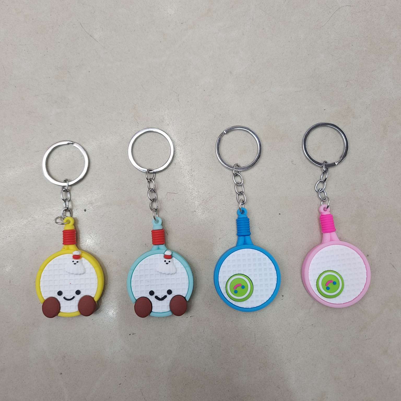 世界杯运动器材公仔球拍详情图2