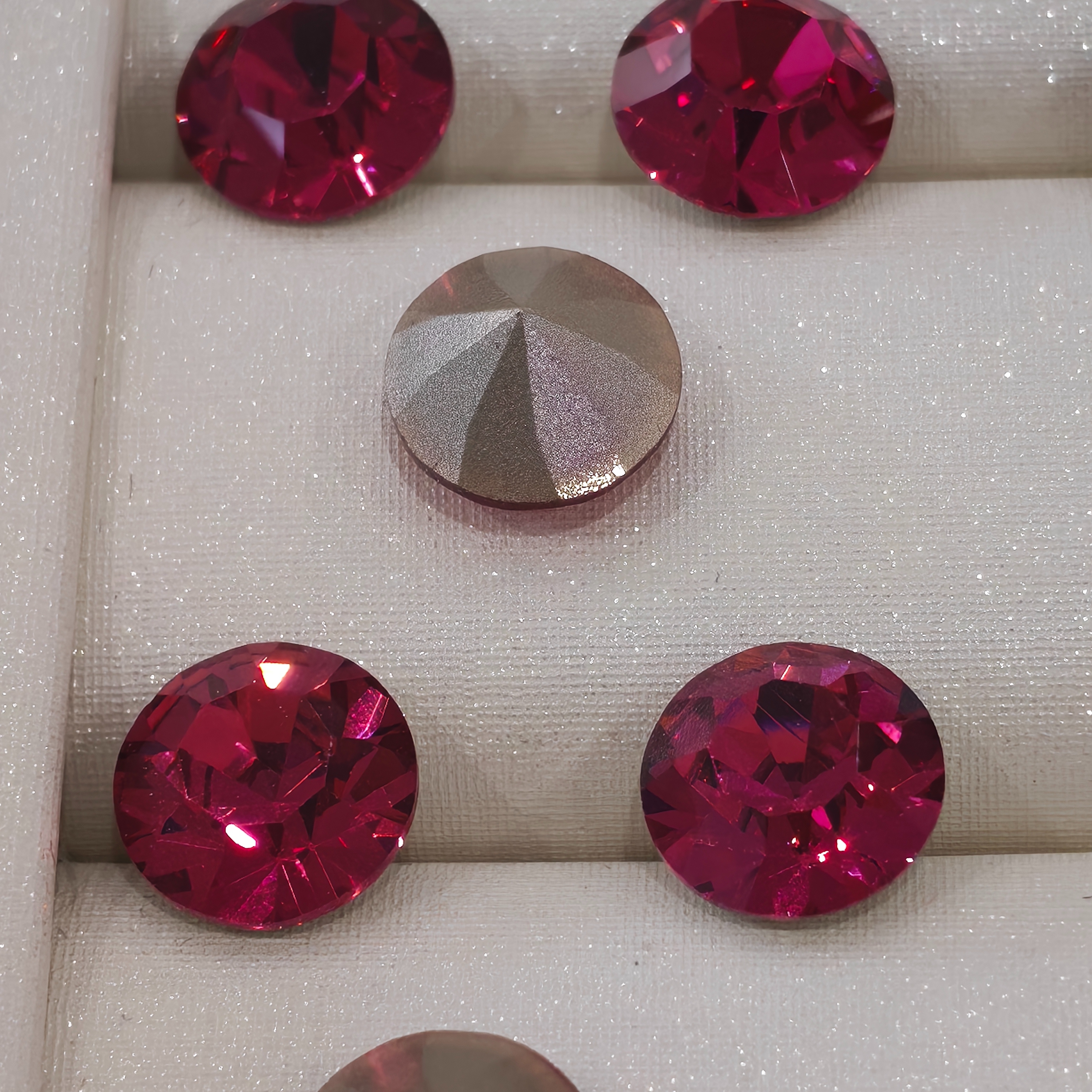 宝石工艺品实物图