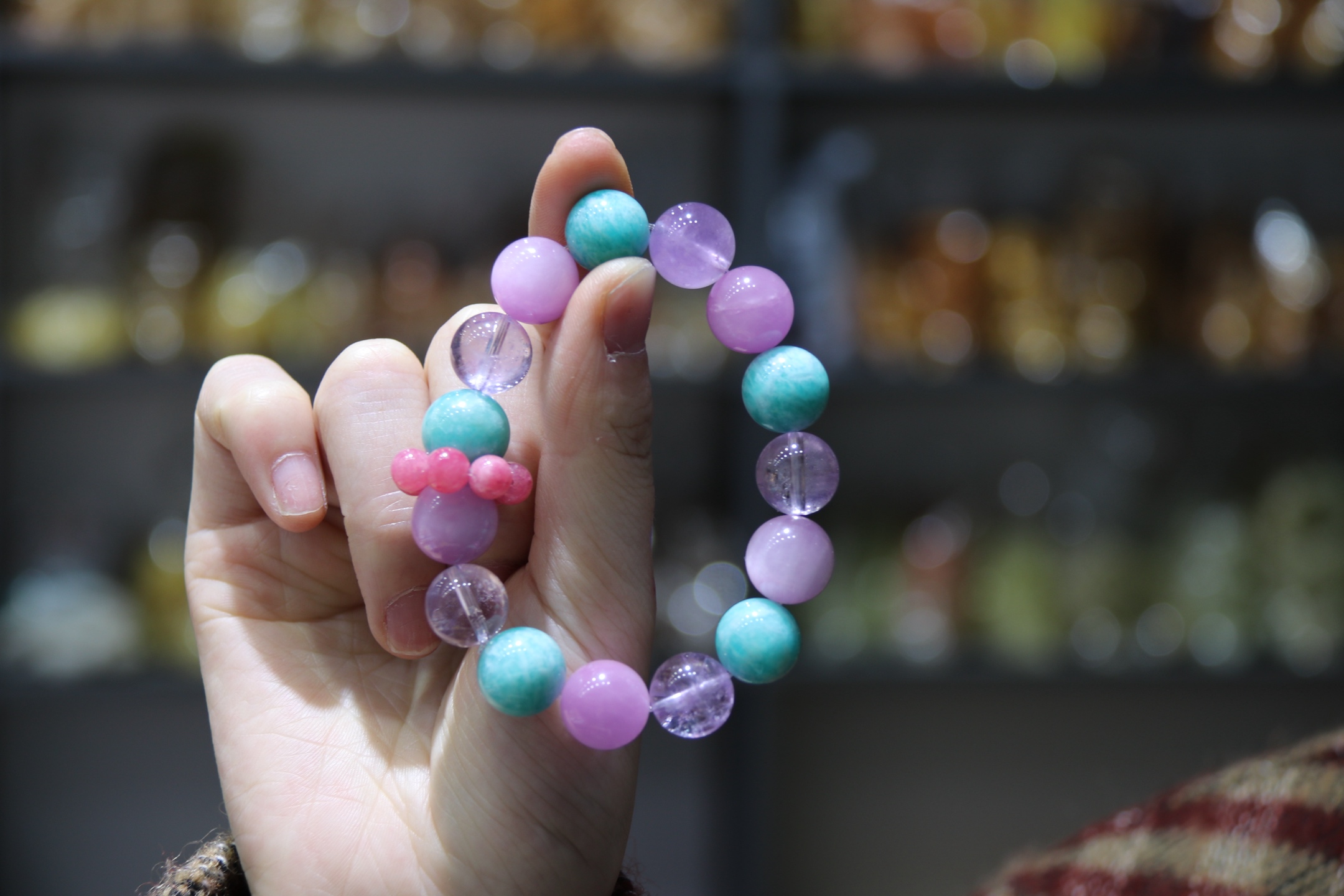 【 Ya Jin Pei Jewelry 】 The 13mm purple lithium glow wrapped in soft light is full of multi-treasure elements details Picture