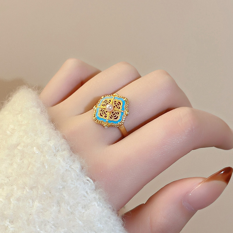New Chinese-style sand gold filigree enamel pearl index finger ring, a niche design for women with a light luxury and high-end feel, an open ring detail image 3