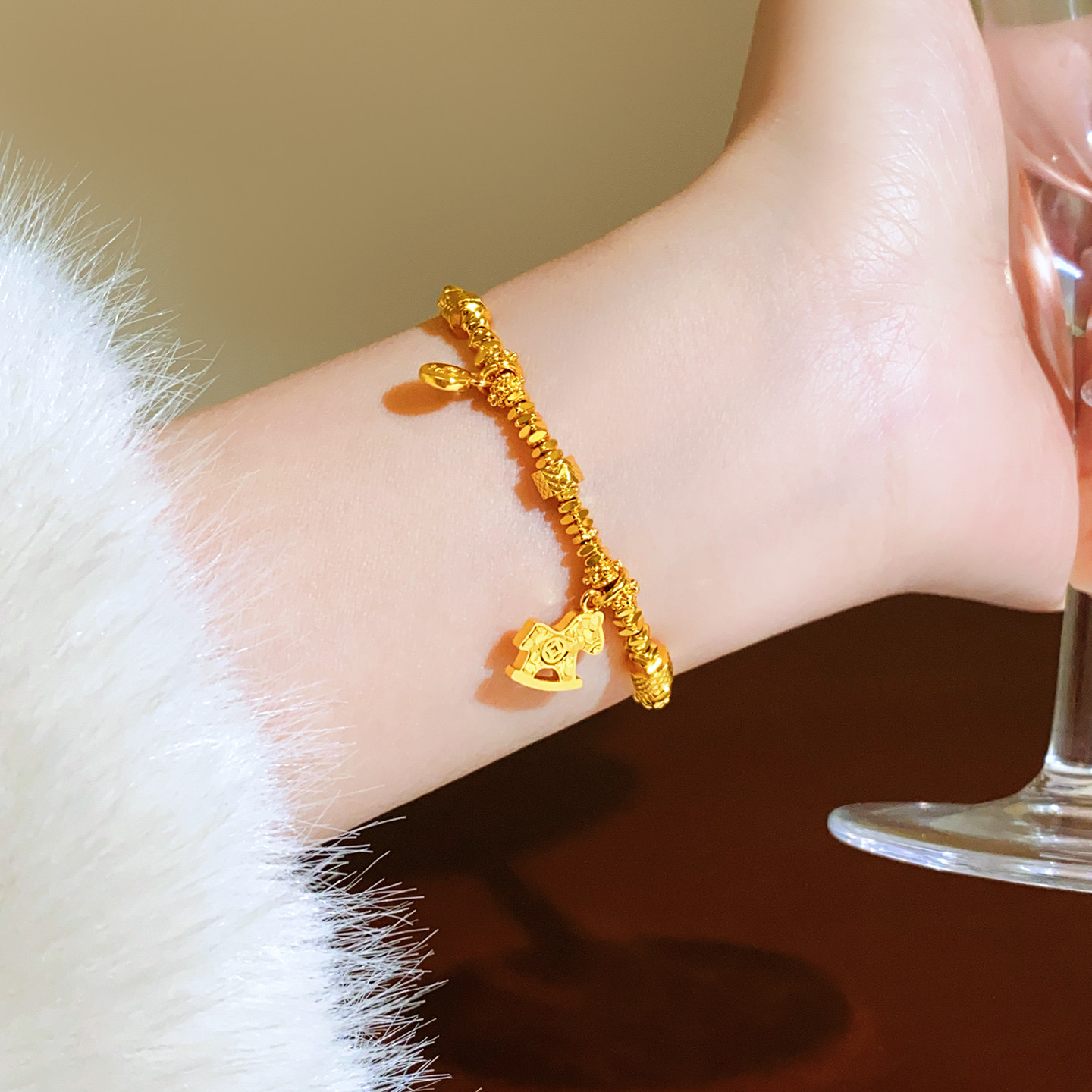 Golden Crushed ice Pony coin beaded bracelet for women, light luxury, niche and exquisite jewelry, a gift for the Year of the Horse and the zodiac year detail image 3