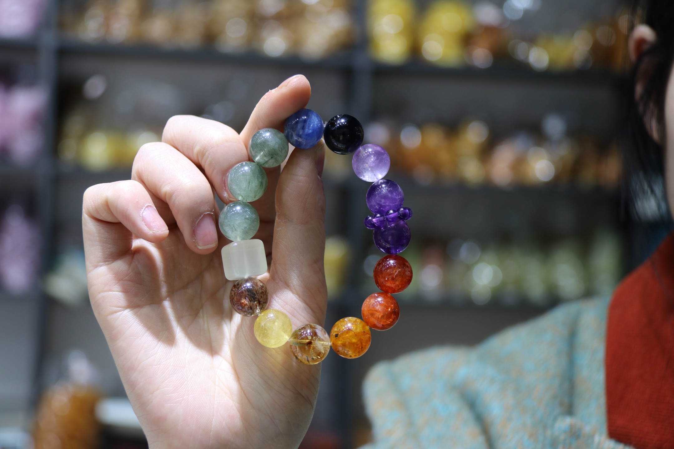 【 Ya Jin Pei Jewelry 】13mm green hair crystal brings good fortune, and yellow gum flower gathers golden energy and many treasures, full of elements Specification image