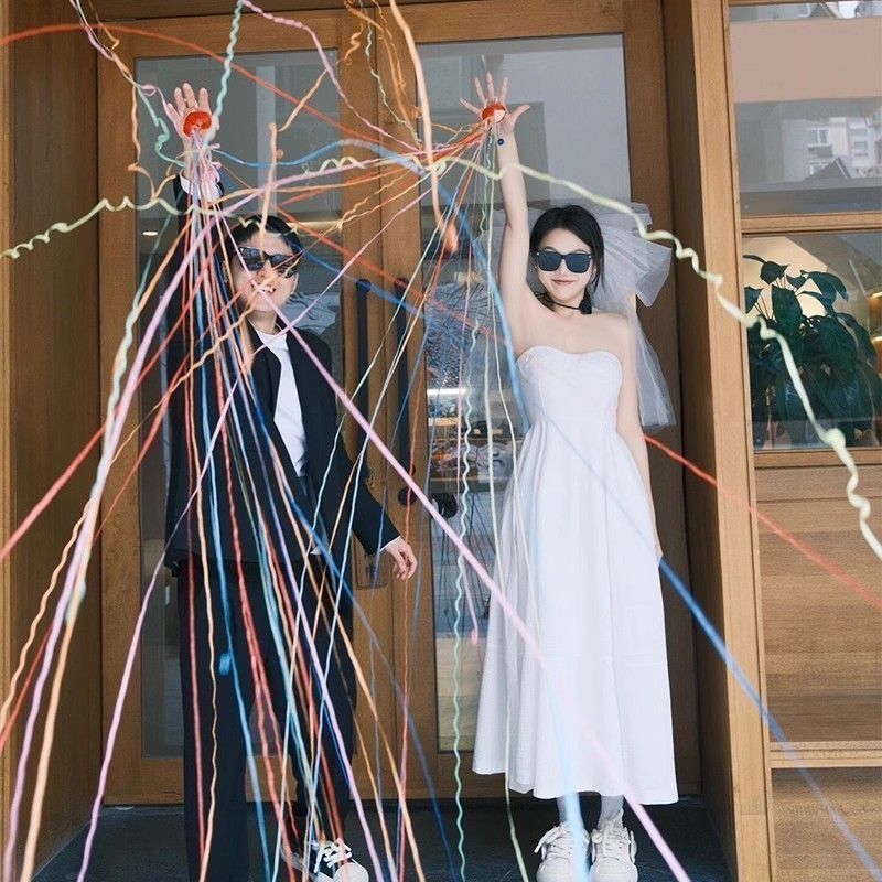 Hand-thrown ribbons for festivals, getting a marriage certificate, wedding celebrations, wedding streamers, small games, engagement, birthdays, taking photos, hand-thrown props details Picture