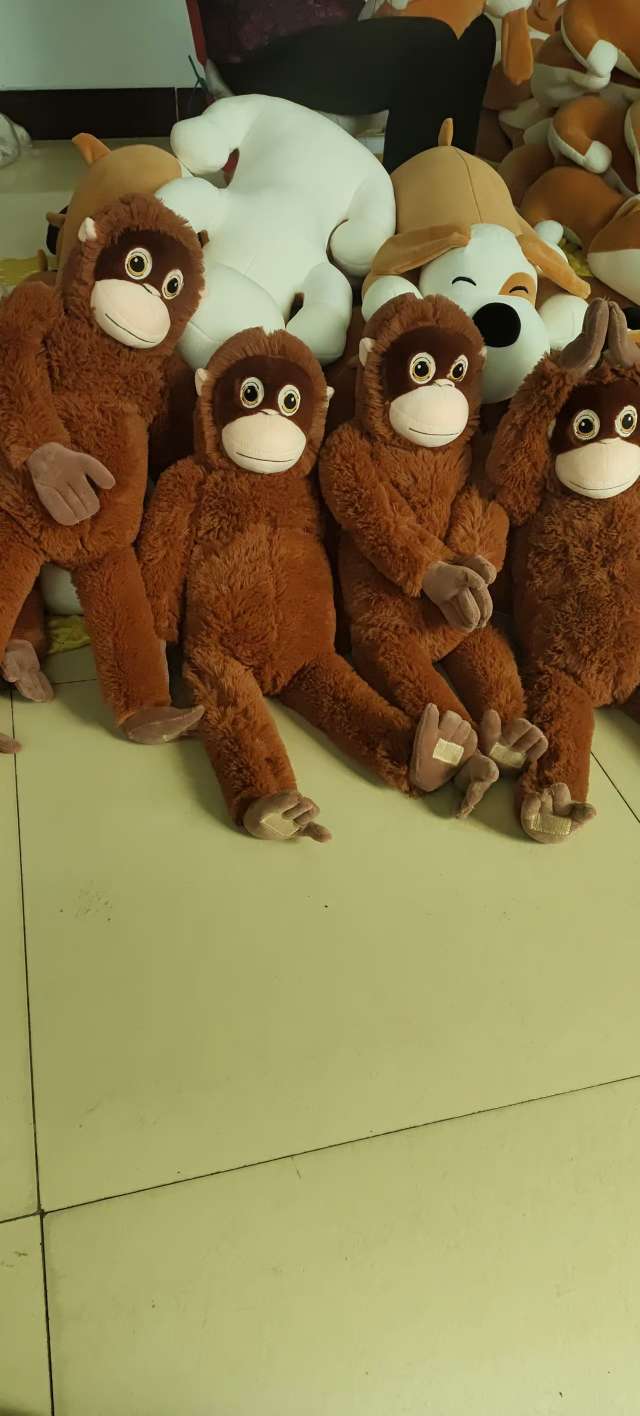 跨境大猩猩公仔大容量背包毛绒玩具仿真猴子玩偶双肩包斜挎包批发