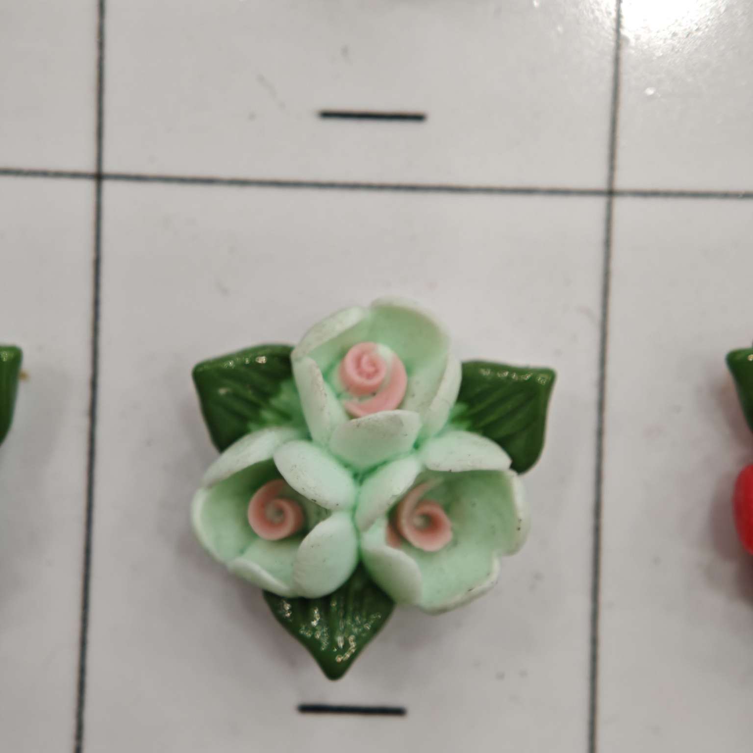 树脂三头花仿陶瓷花DIY饰品配件手工制作材料包饰品配件发饰发夹配件外贸畅销款详情图6