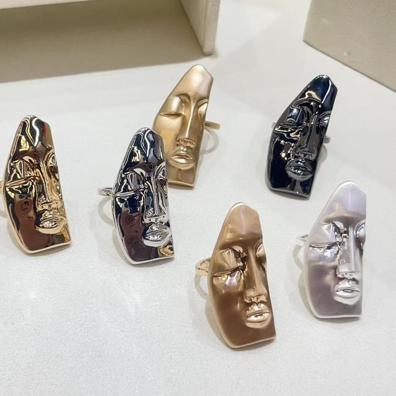 铜微镶抽象人脸造型戒指莫桑钻银戒指女简约设计感