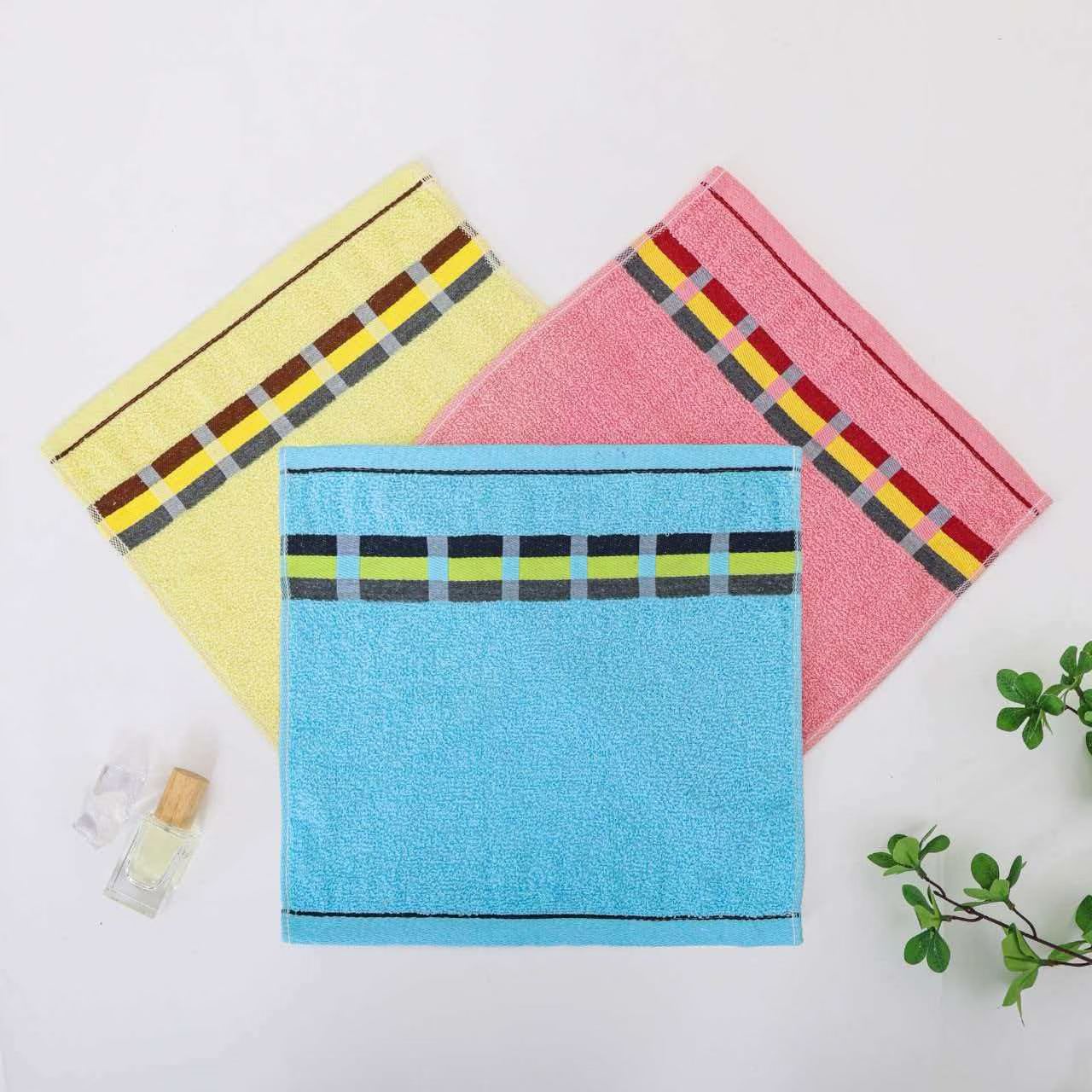 30×30 pañuelo de comercio exterior, la textura se tira completamente! Calidad de exportación, delicada y respetuosa con la piel, con un toque versátil. Engrosamiento y absorción de agua suave y transpirable. El pañuelo cuadrado pequeño juega con gran estilo. Selección estricta de comercio exterior, spot fast hair