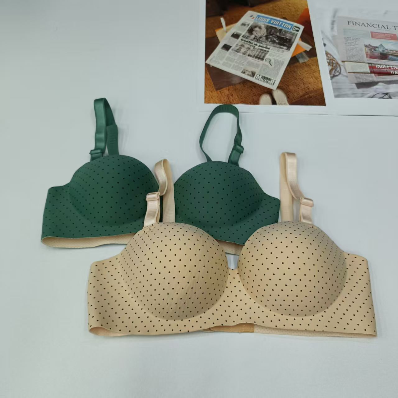 FCM-266# Women's bras for export to the Middle East and Africa, women's spotted one-piece bras, women's palm cup bras, QNI Specification drawing