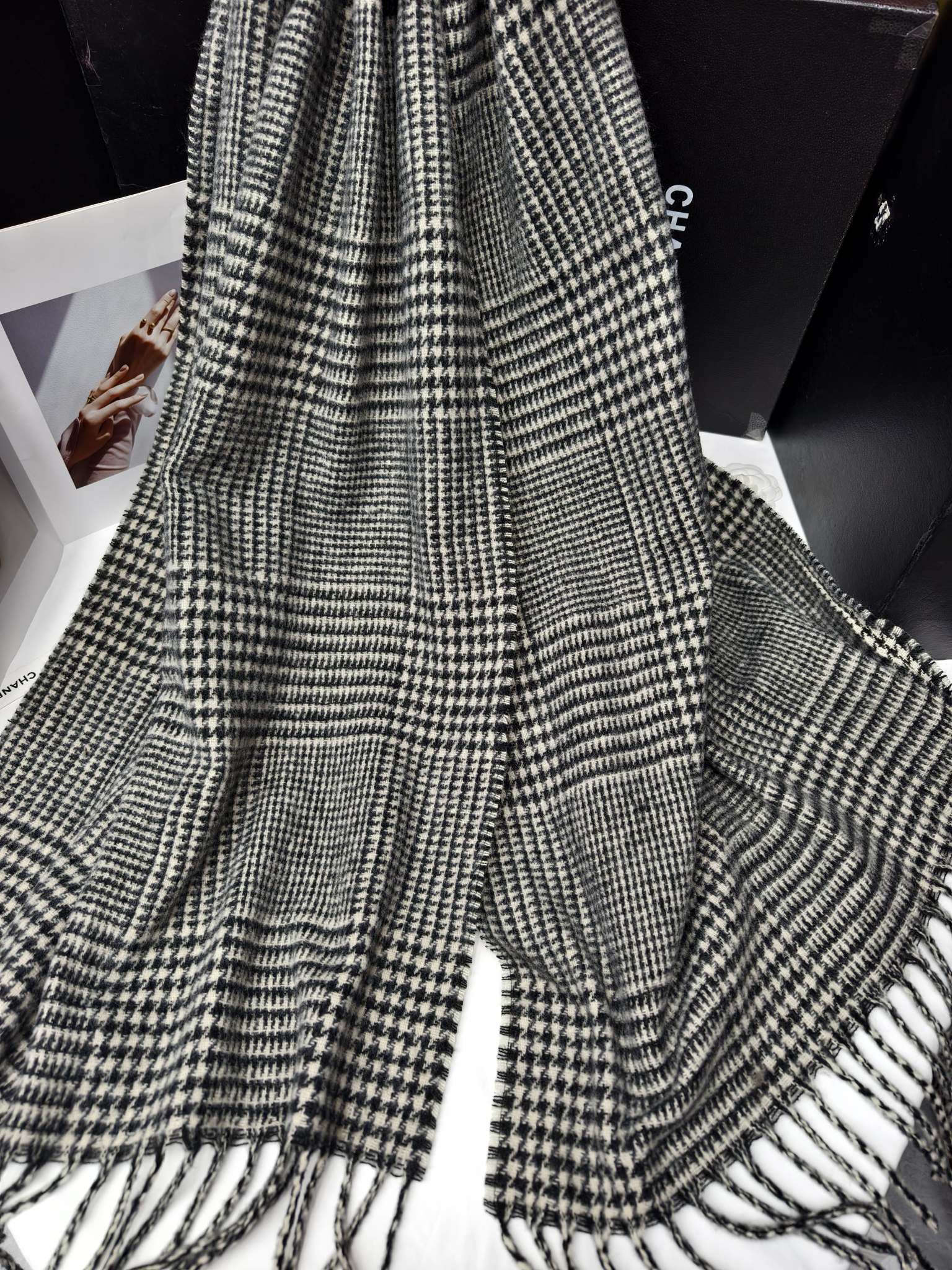 ويبث مُصدِّرو وشاح التصدير الجديد على الهواء مباشرة سلسلة الإمداد التقليدية Specification image