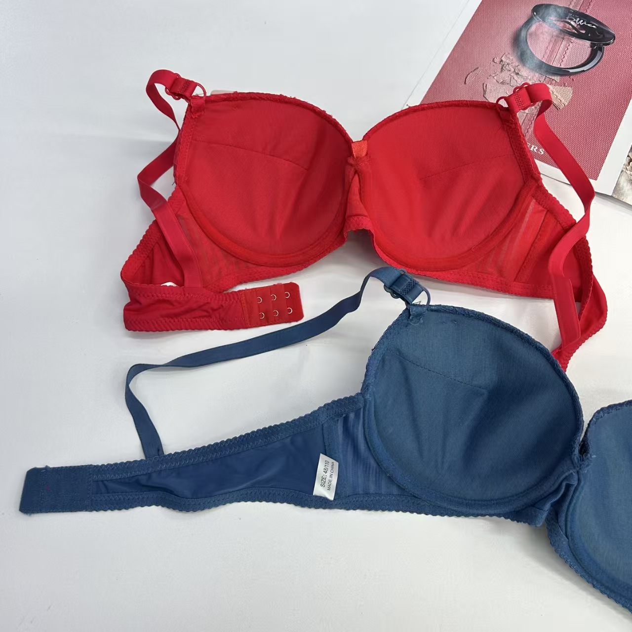 FCM-1601# Women's bras for export to the Middle East and Africa. Large-sized thickened bras for women, sexy lace embroidered with steel rims, romantic underwear QNI Specification drawing