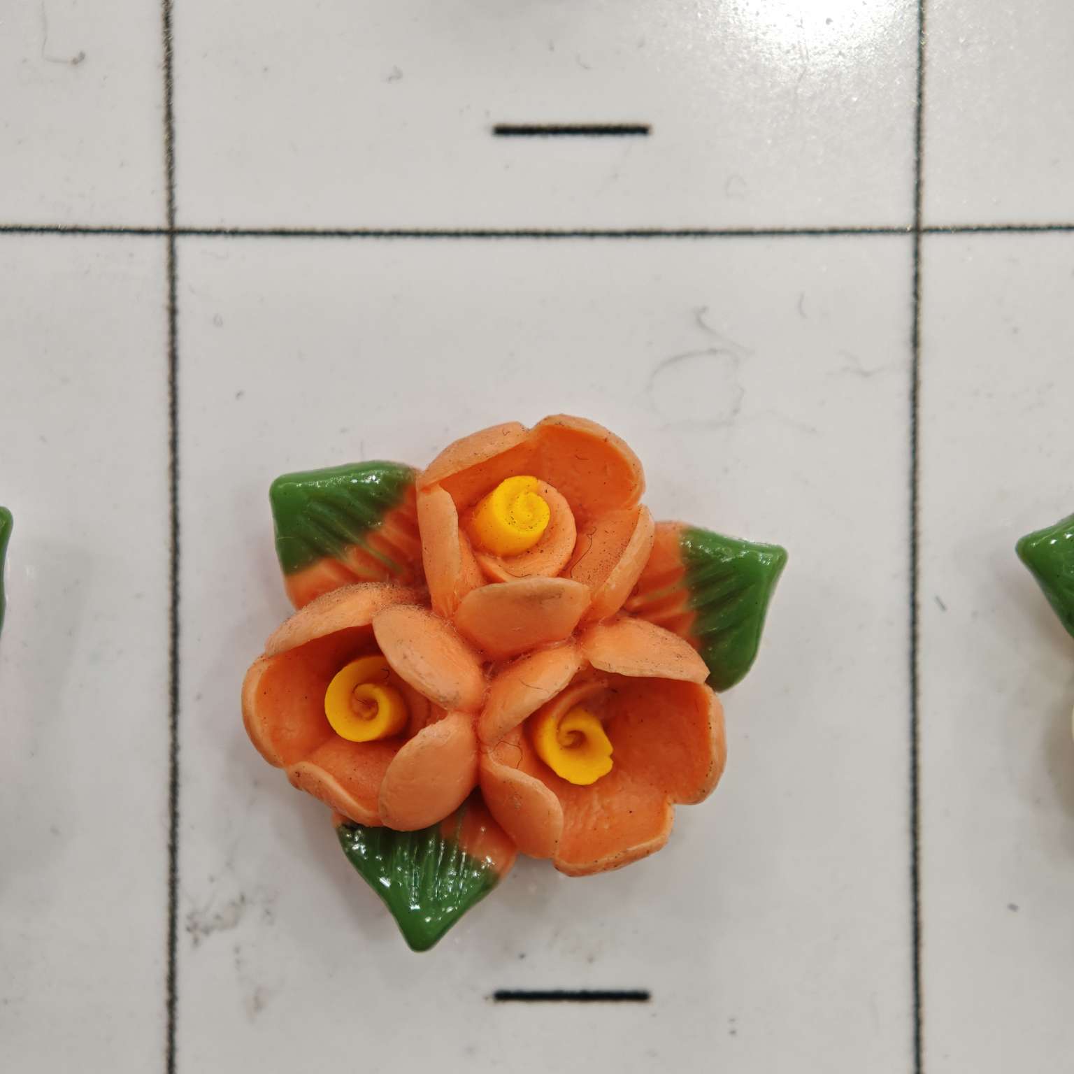 树脂三头花仿陶瓷花DIY饰品配件手工制作材料包饰品配件发饰发夹配件外贸畅销款详情图5