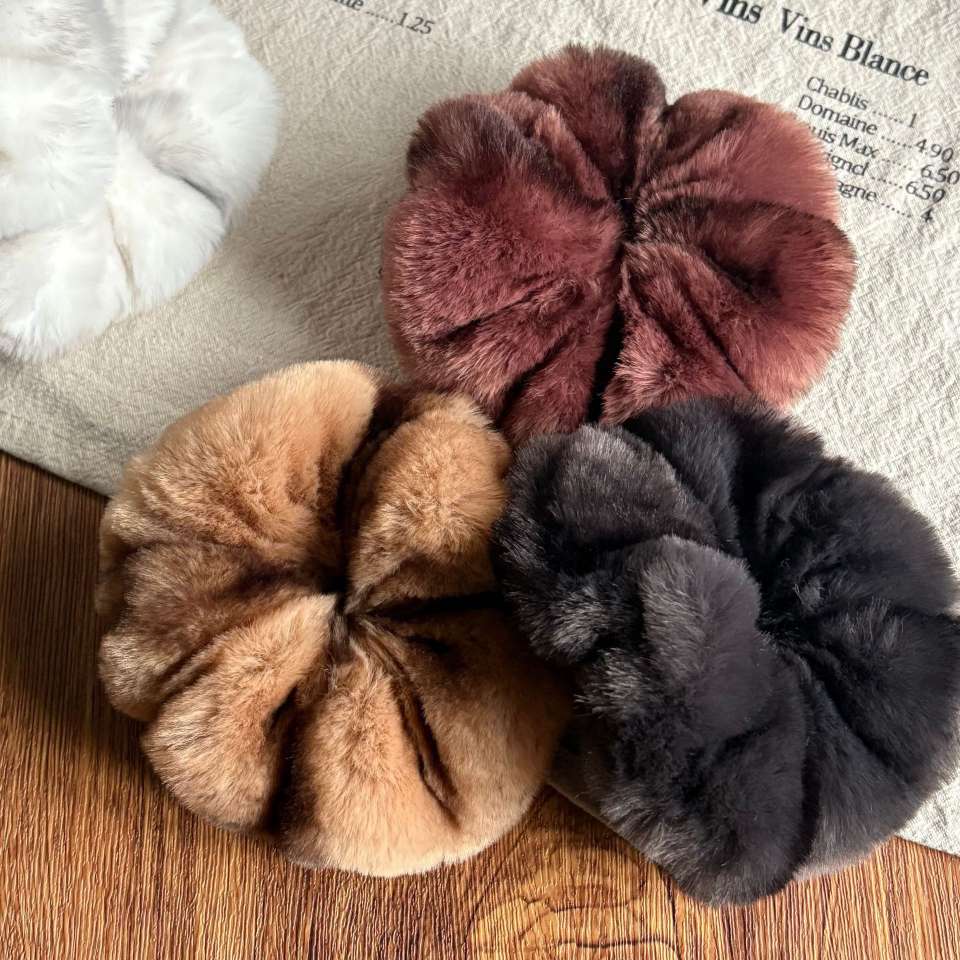 Retro texture rabbit fur plush large intestine hair band for women, autumn and winter atmosphere, ponytail style, ins hair tie and hair accessory detail image 13