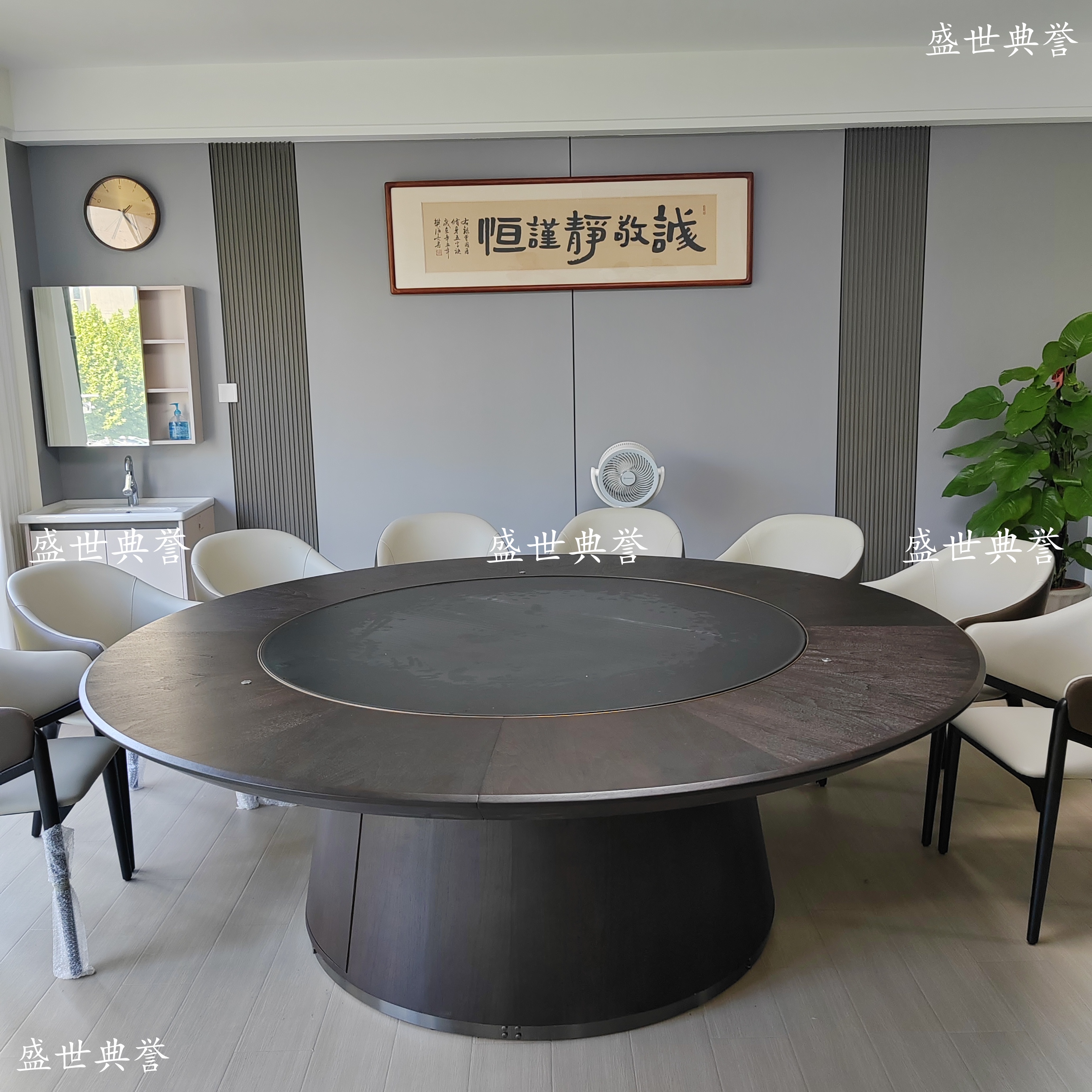 淮安酒店包厢实木电动桌椅海鲜姿造轻奢实木圆桌会所内嵌转盘圆桌