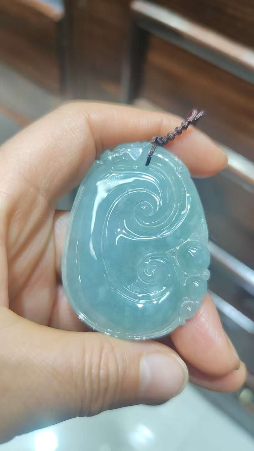 天然翡翠如意