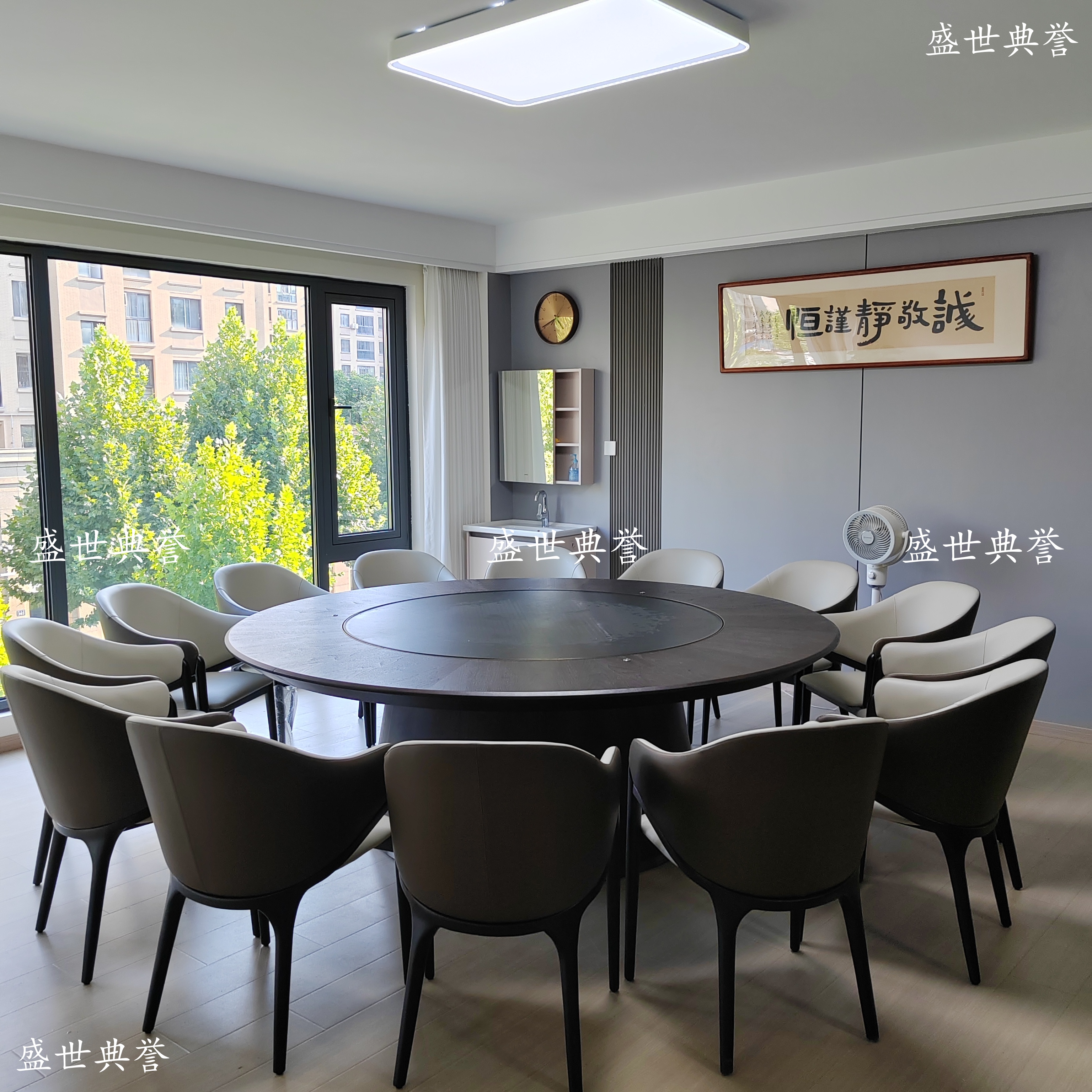 餐桌/可折叠饭桌/家具餐椅/中岛台白底实物图