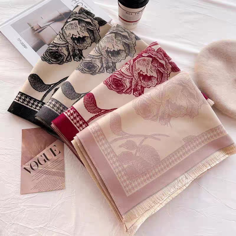 Wholesale of new high-speed jacquard checkered border flower cross-border scarves, e-commerce live streaming supply chain details Picture