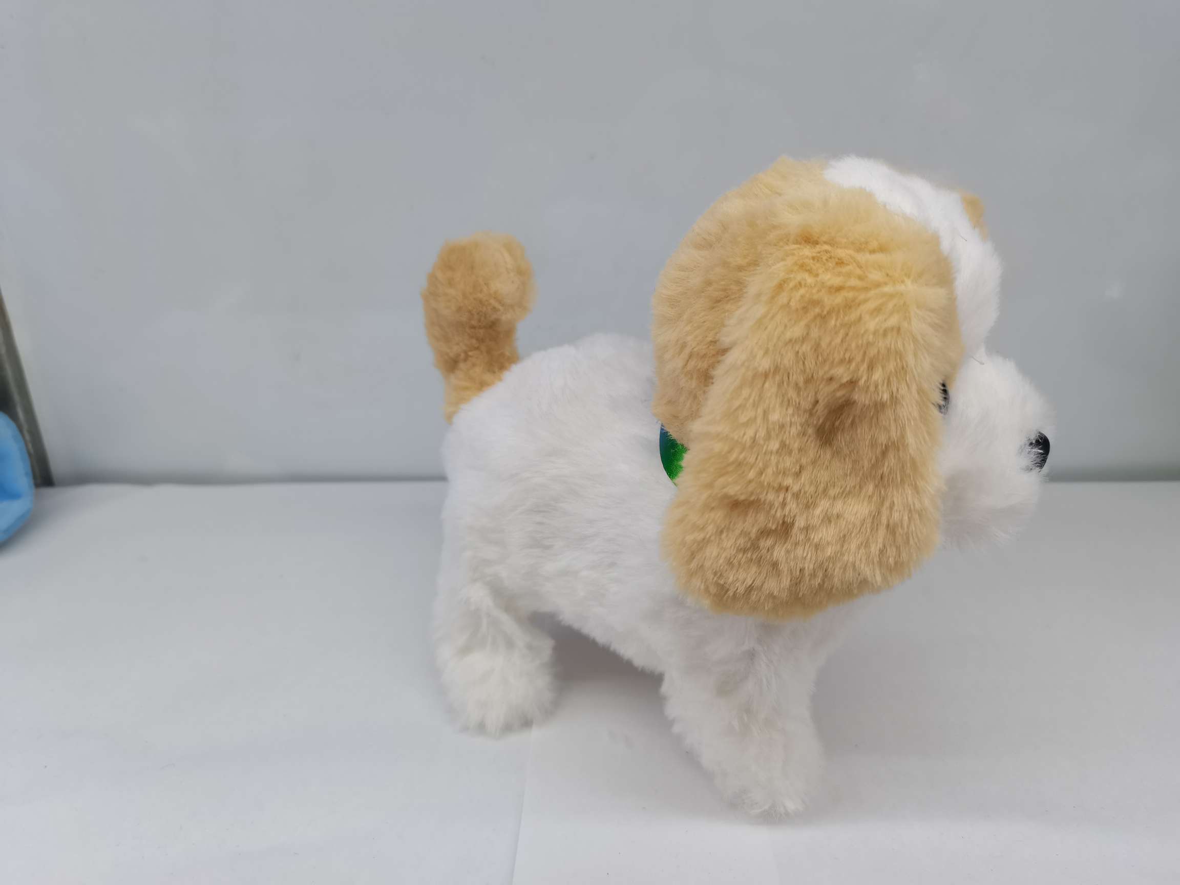 新款电动狗四脚带灯会走路带叫声地摊热卖厂家直销详情图4