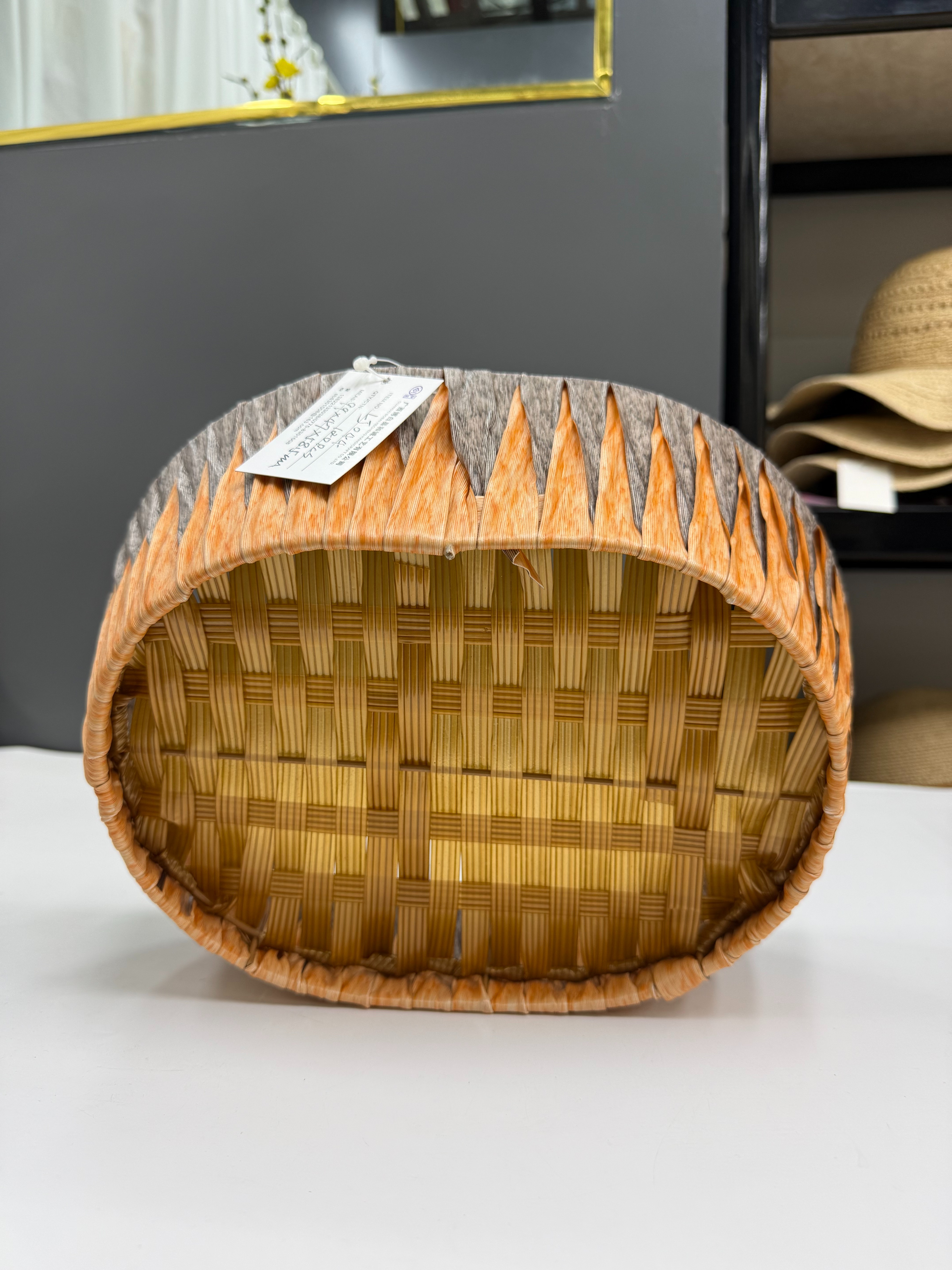 Plastic woven baskets, bread baskets, fruit baskets, sundries storage baskets, rectangular baskets, home storage items, cosmetics storage boxes, color contrast matching Application Scenario
