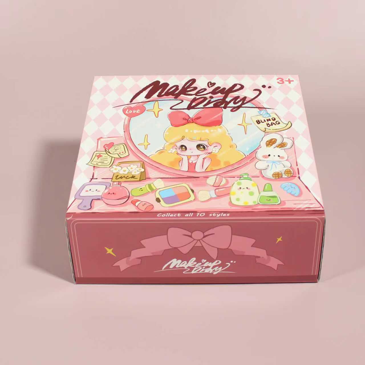 粉色包装盒，女孩化妆毛绒玩偶盲盒萌趣登场，可爱造型，粉色系少女心爆棚！