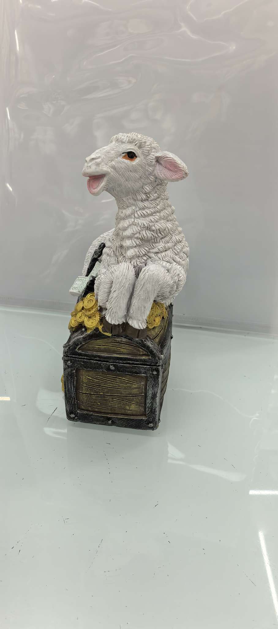精美的树脂工艺品生肖羊储钱罐详情图3