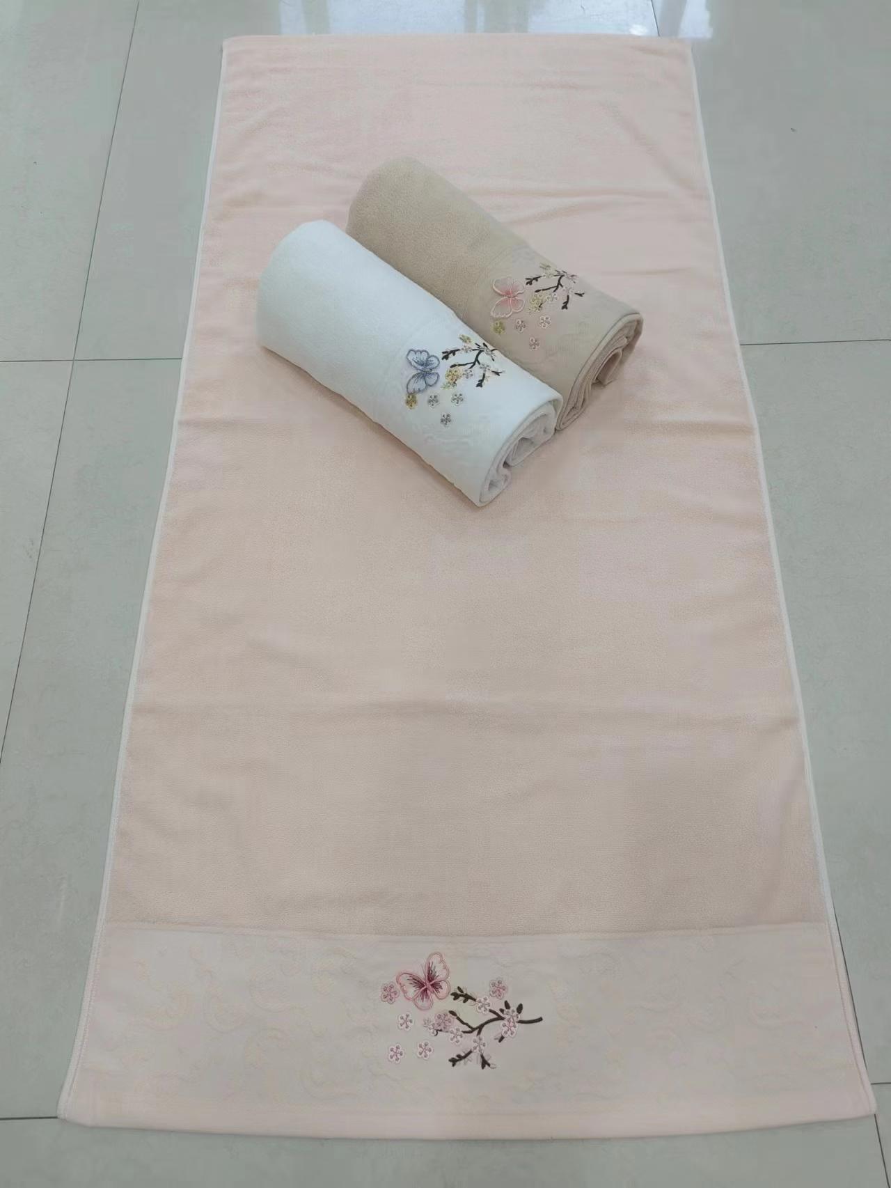 تُباع المناديل المطرَّزة للبشرة الناعمة والمطرَّزة details Picture
