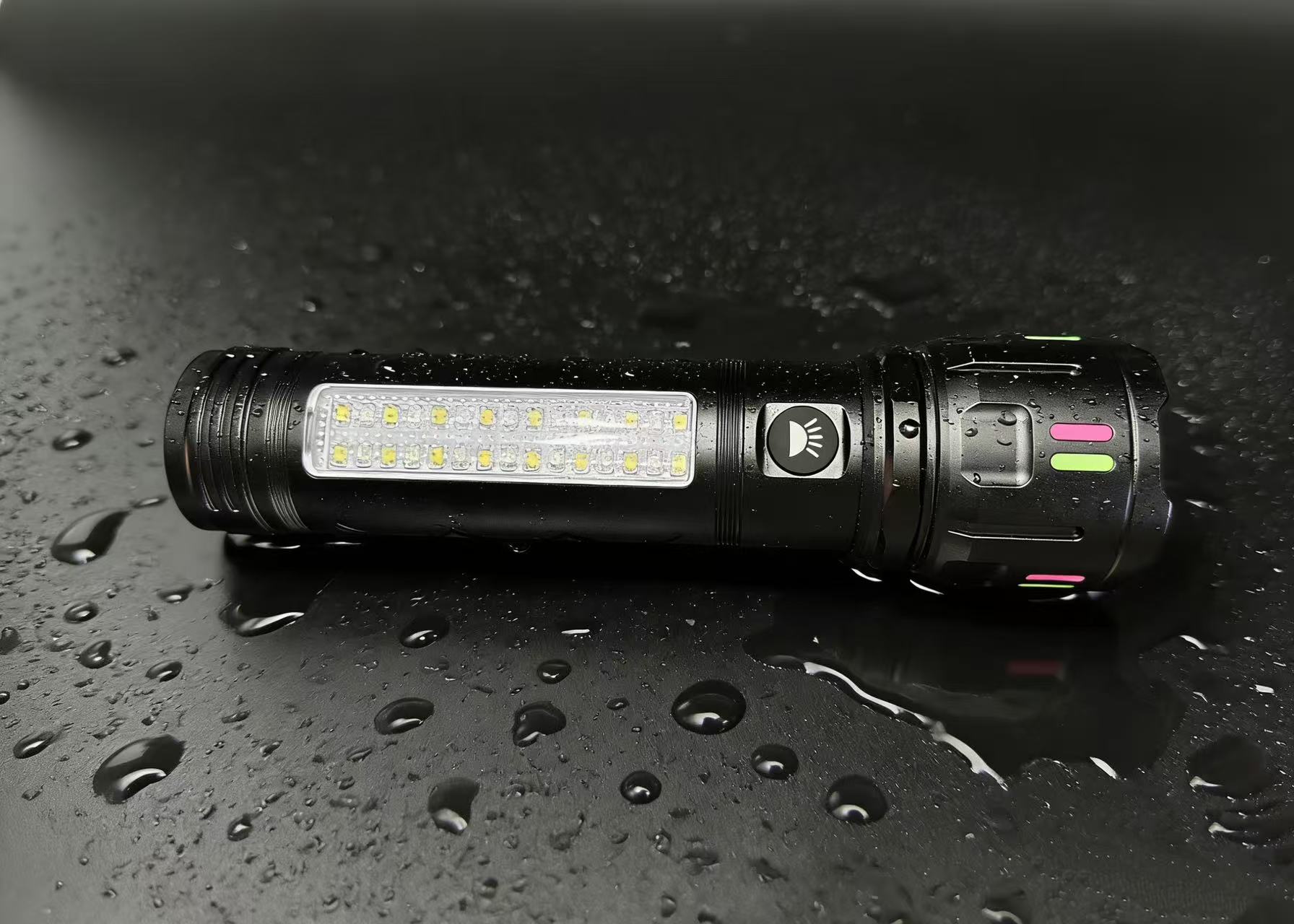 Xingao Light aluminum alloy high-power high-intensity flashlight, flashlight battery, fixed-focus flashlight model XA-B3031 Application Scenario