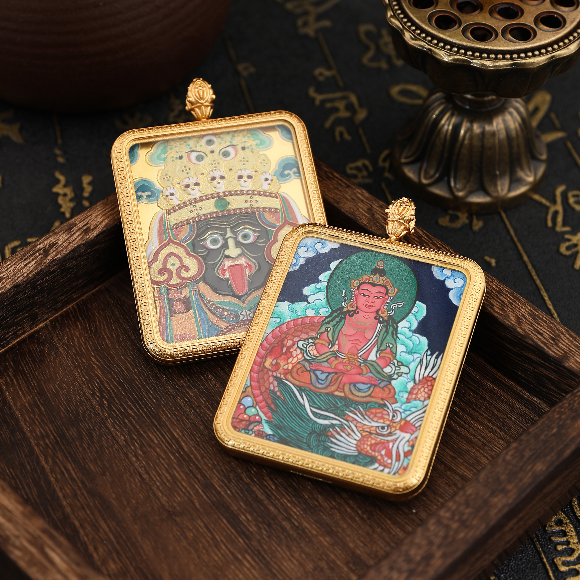 The paper Thangka of the Longevity Buddha is exquisite details Picture