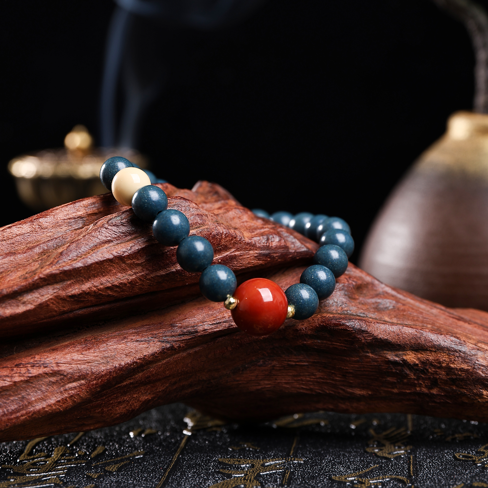Gu Yang Jade Dragon Bracelet Application Scenario