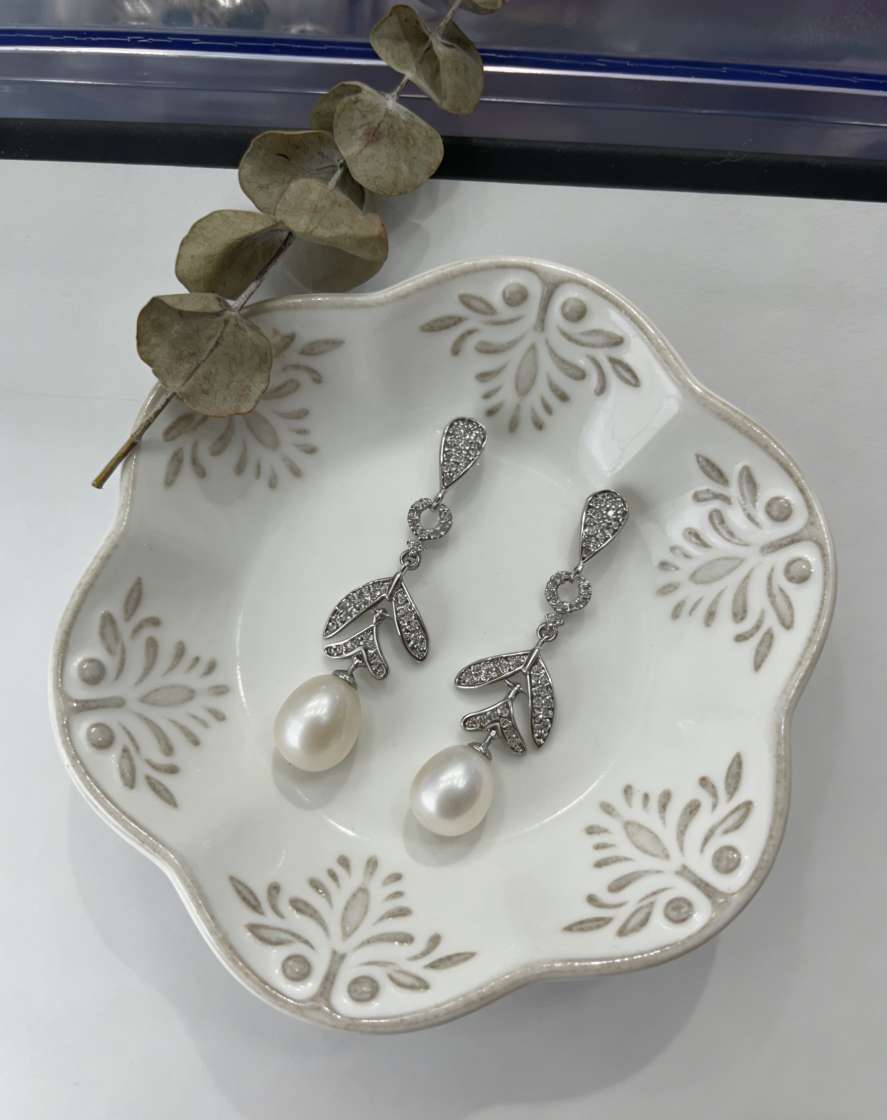 淡水珍珠s925银耳环饰品女款精致时尚耳饰设计感