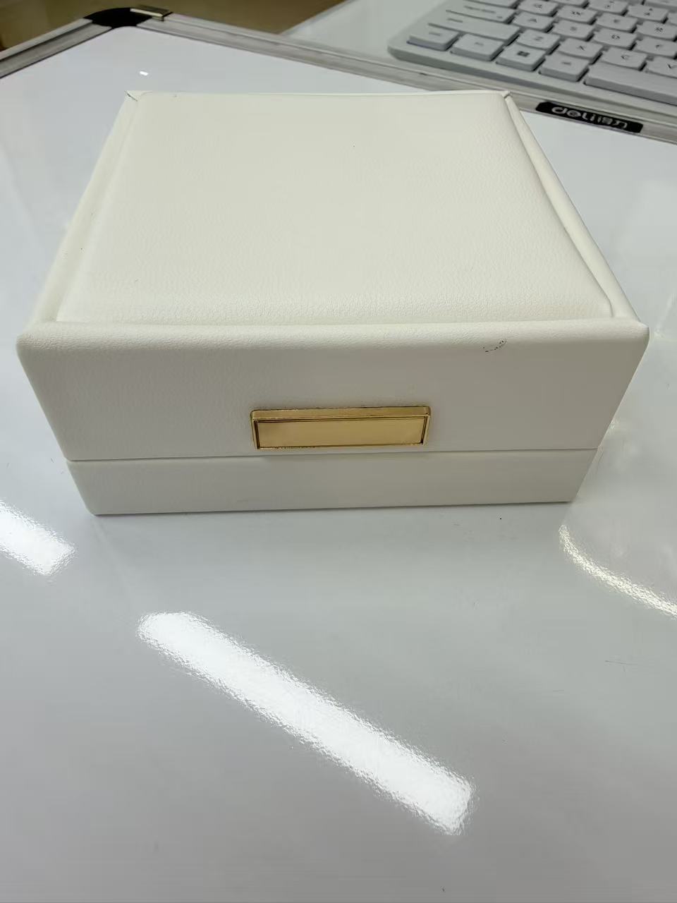 伴手礼/礼品盒/礼盒/包装盒/伴手礼礼品盒白底实物图
