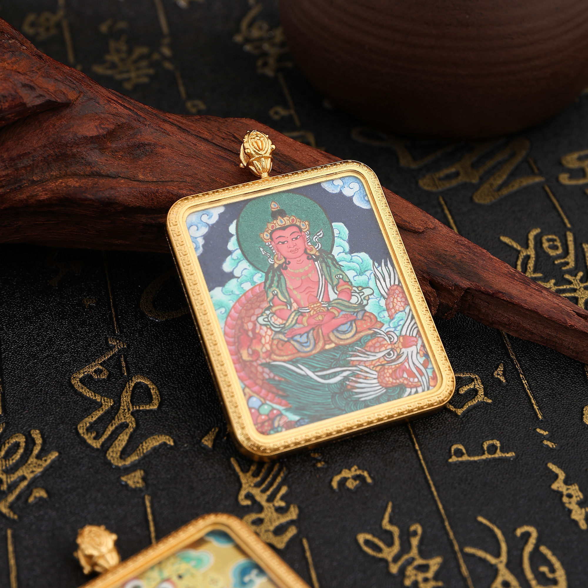 The paper Thangka of the Longevity Buddha is exquisite Item Picture