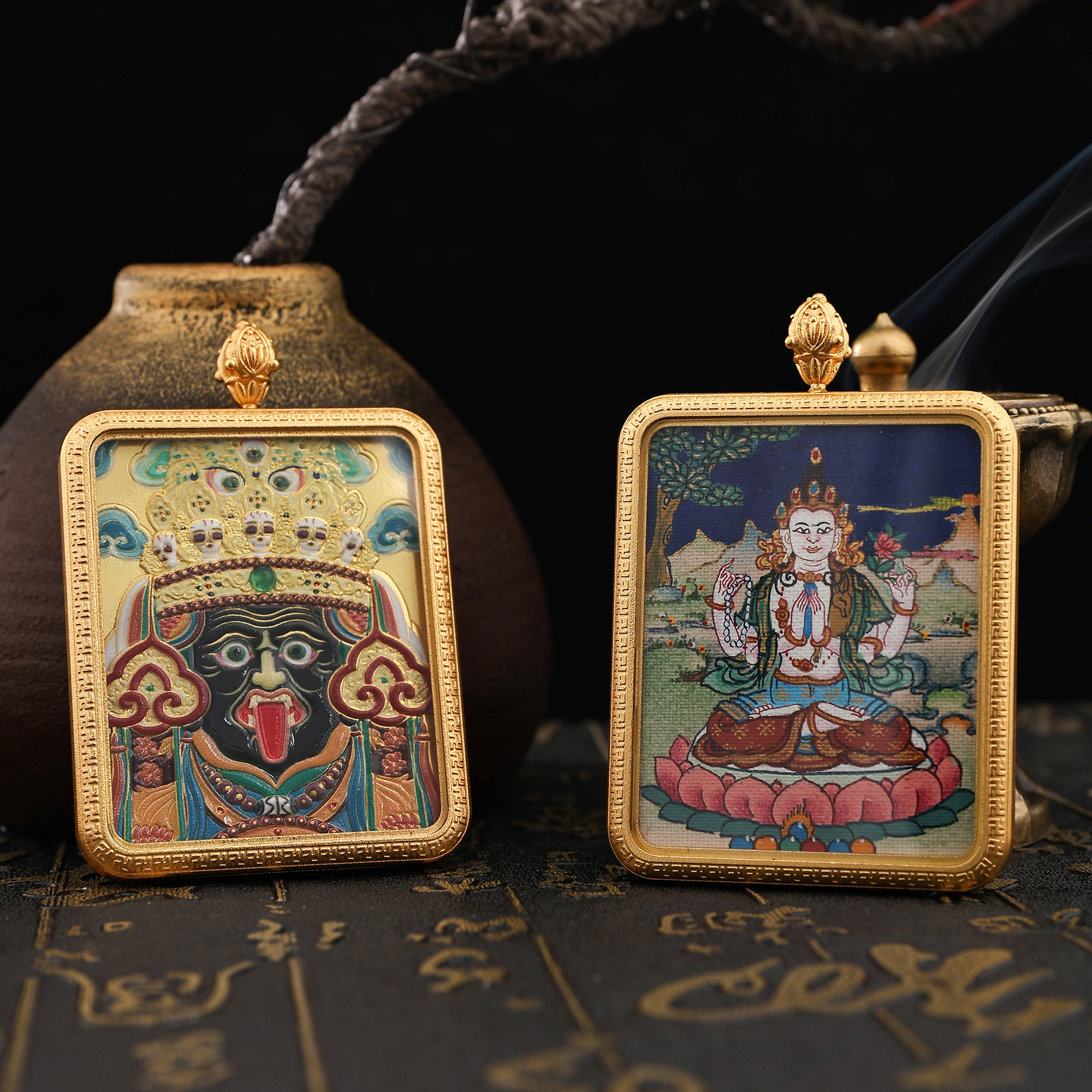 唐卡/金卡/财神/铜雕佛像/藏式饰品白底实物图