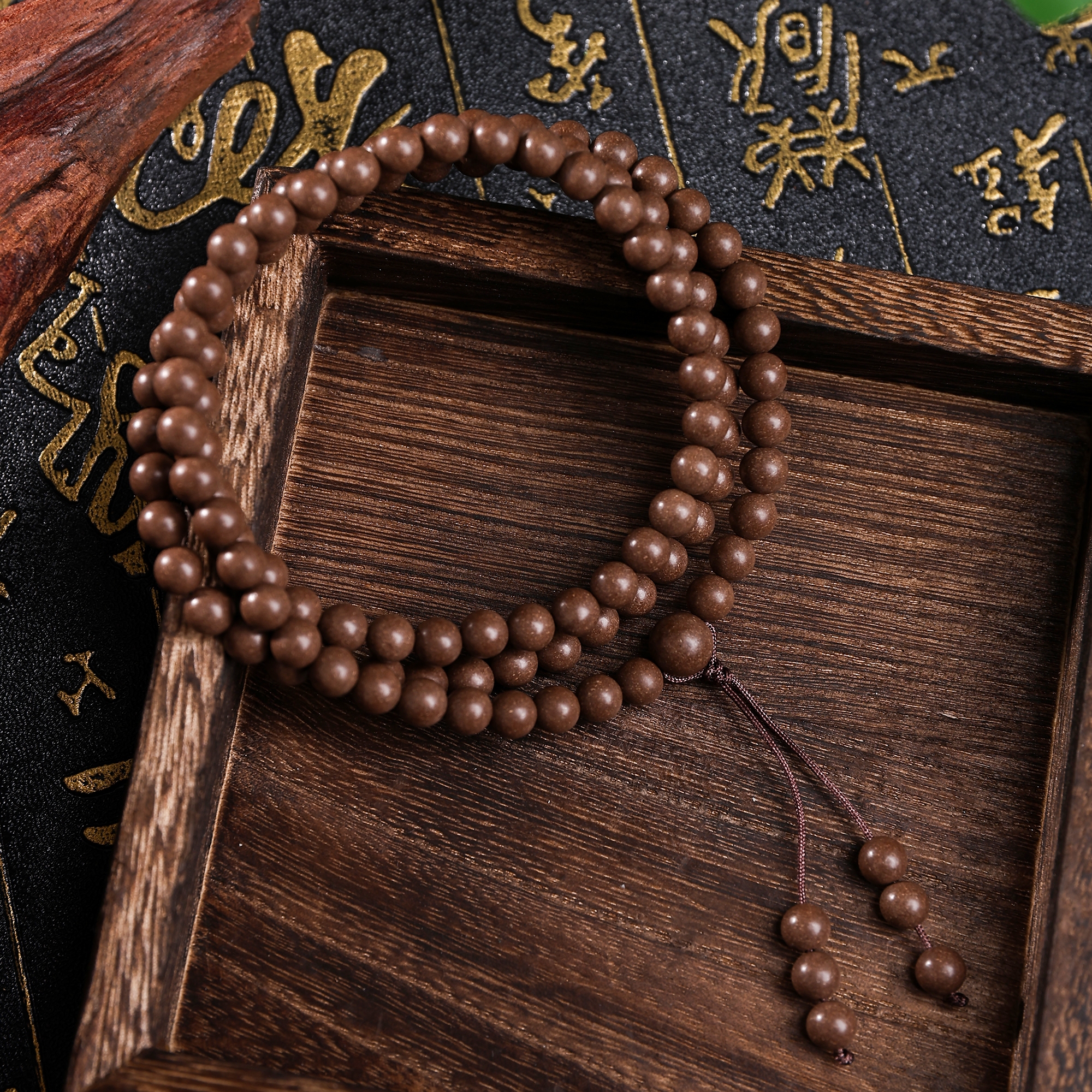 He Xiang Wen Si bracelet details Picture
