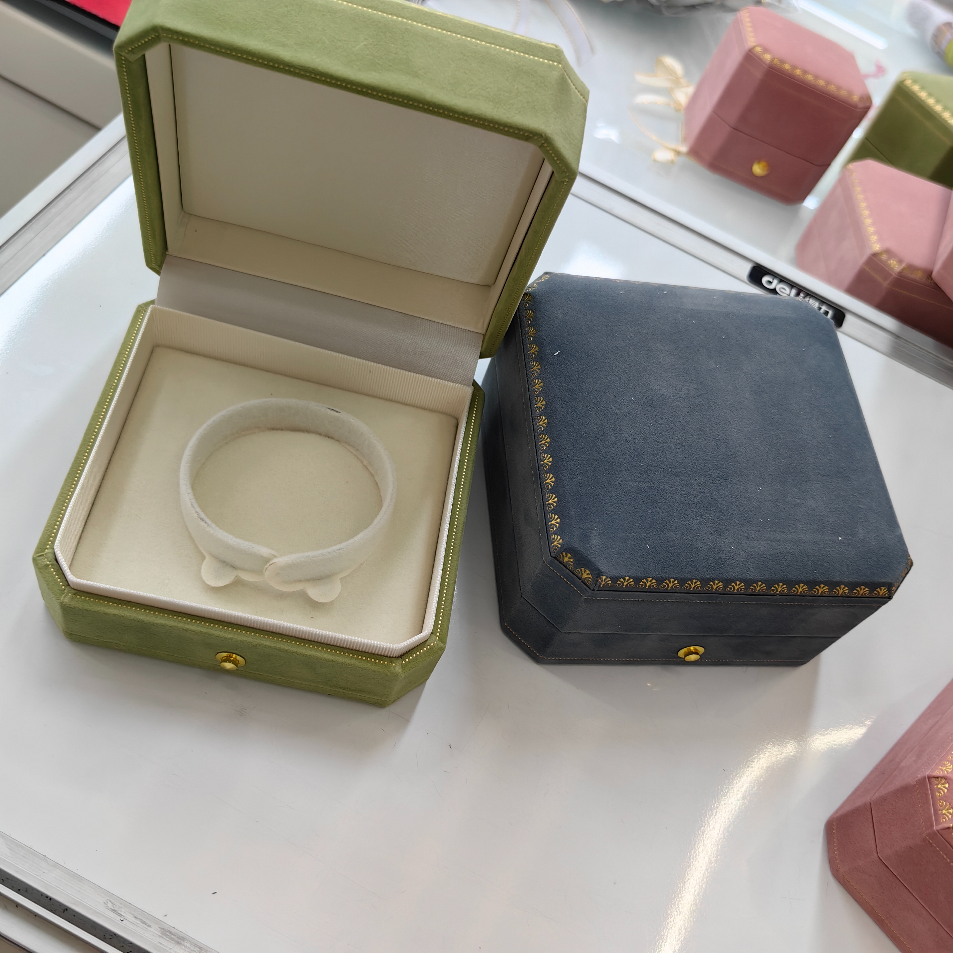 Transparent jewelry box, jewelry box, inner ring box, accessory storage box, exquisite gift box packaging Specification image