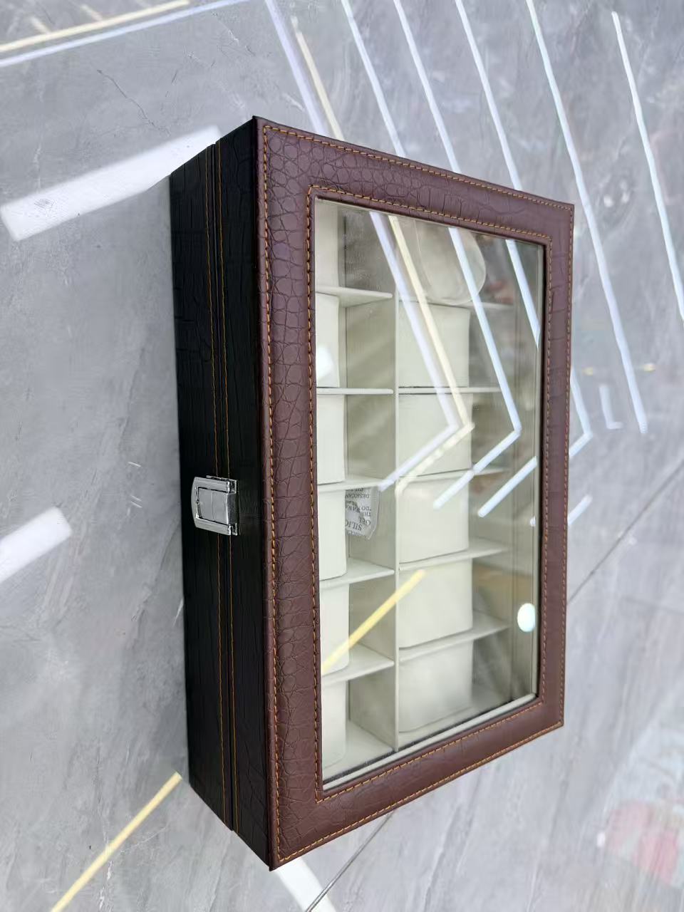 男款手表礼盒装细节图