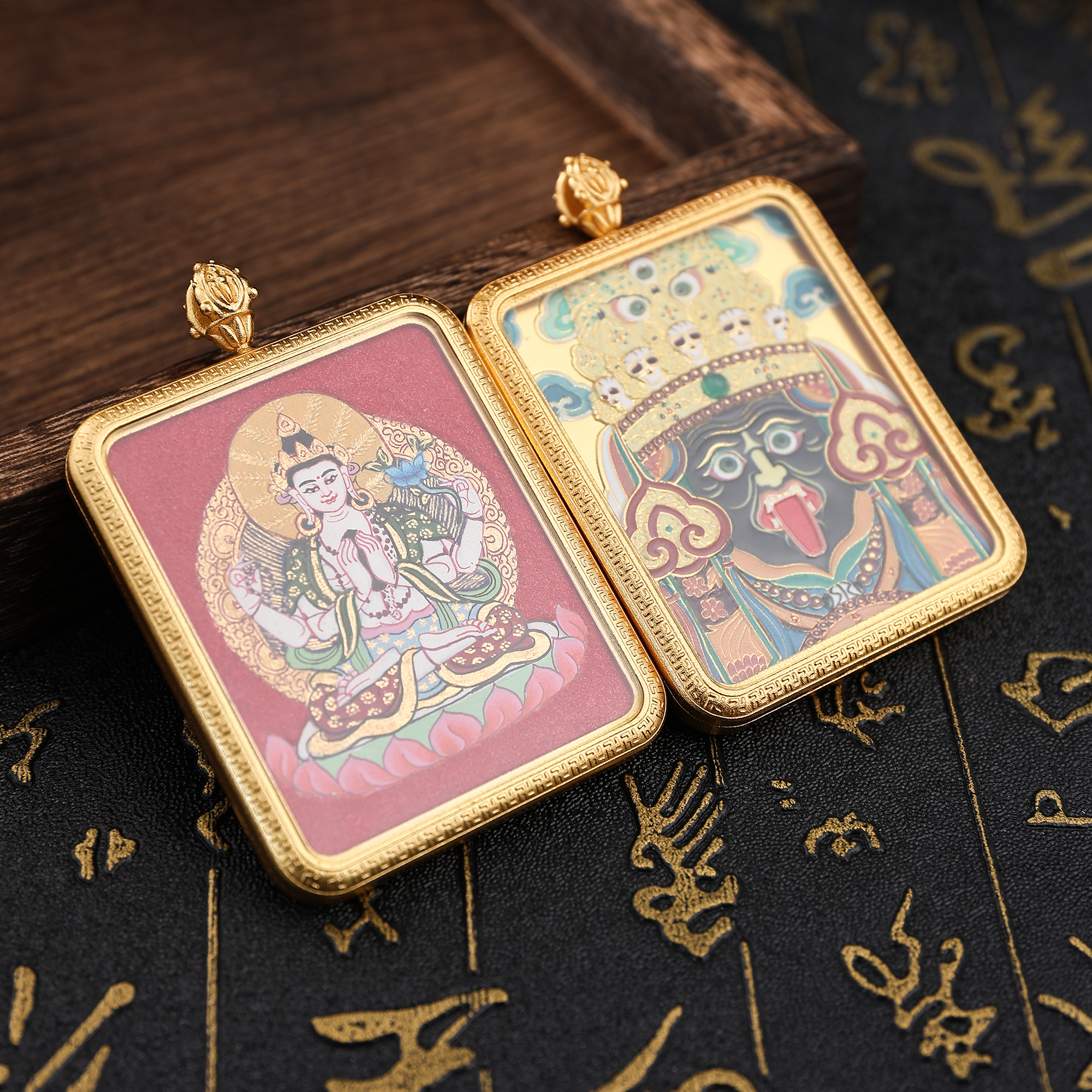 Four-armed Guanyin Paper Thangka Item Picture