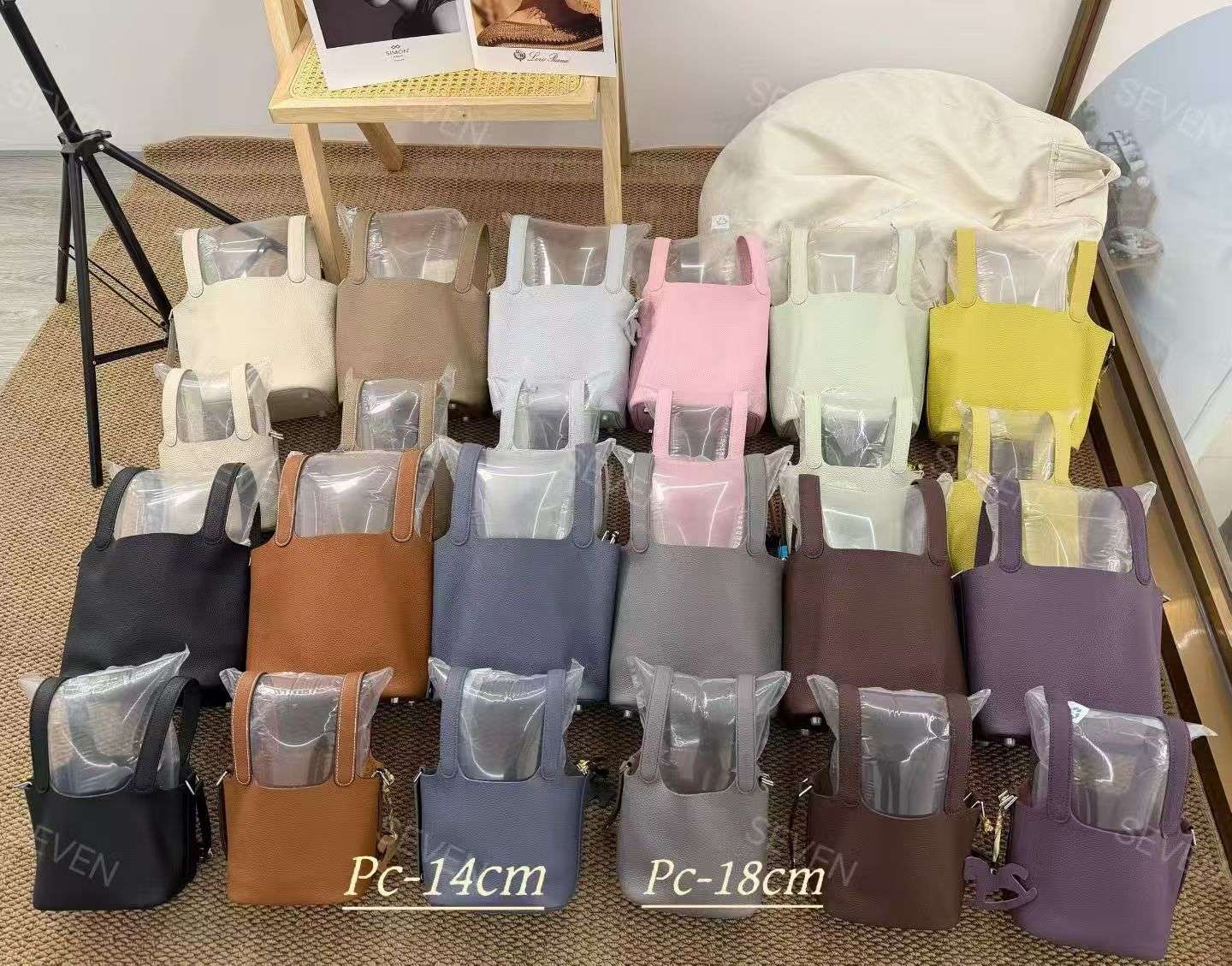 Fashionable women's bag, large-capacity commuter crossbody bag, simple and versatile daily shopping bag, commuter bag detail image 5