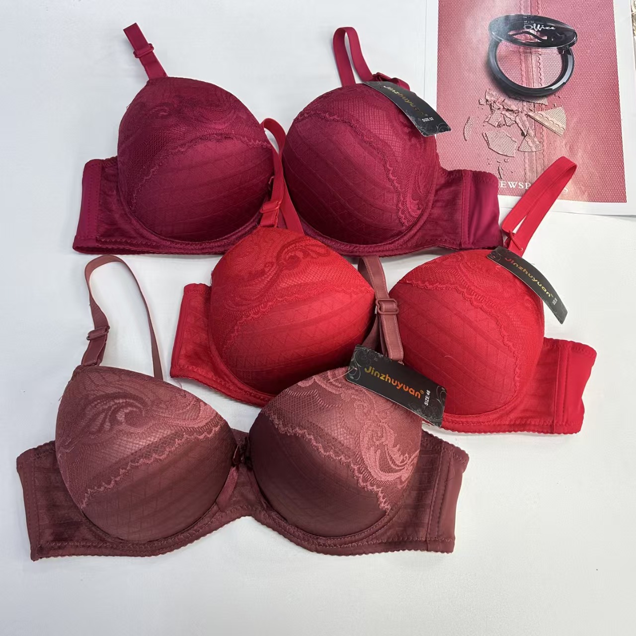 JZY-1803# Women's bras are exported to the Middle East and Africa. They are large-sized thickened lace embroidered with bows and have steel rims. QNI romantic bras details Picture