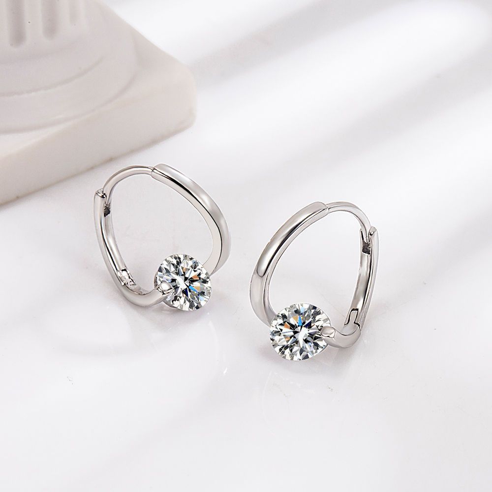 Light luxury earrings, simple and versatile Korean style, elegant diamond stud earrings, high-end anti-allergy gift for mom Specification image