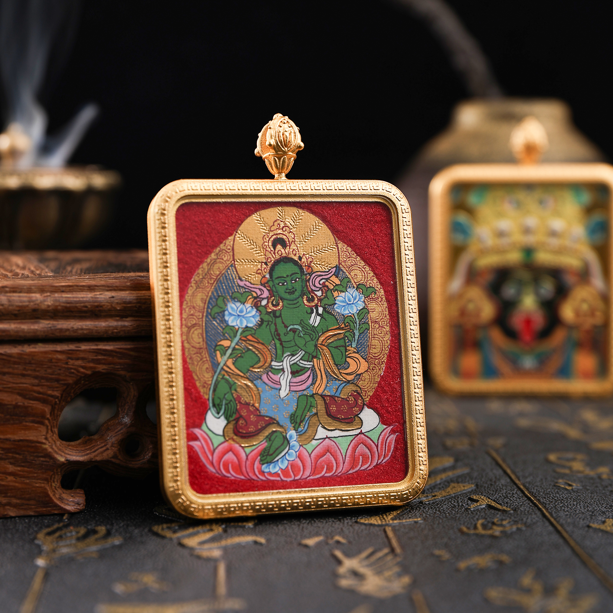 Green Degree Mother drawing paper Thangka Application Scenario