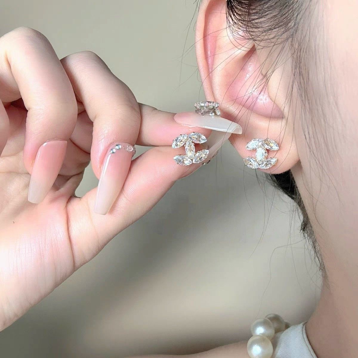 新款耳环锆石仿珍珠两戴耳钉时尚简约小众高端气质百搭潮耳饰细节图