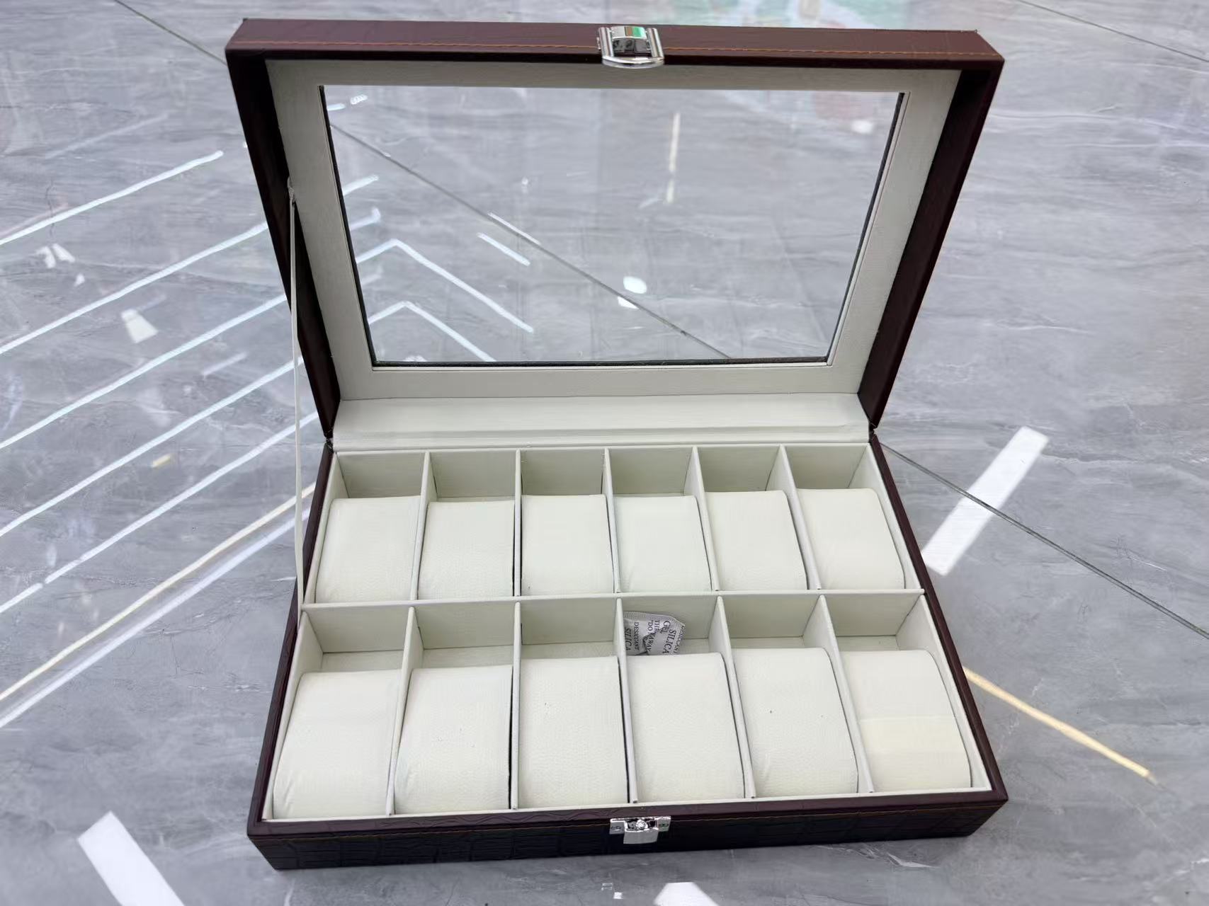 棕色皮革边框手表收纳盒母亲节手表包装盒子