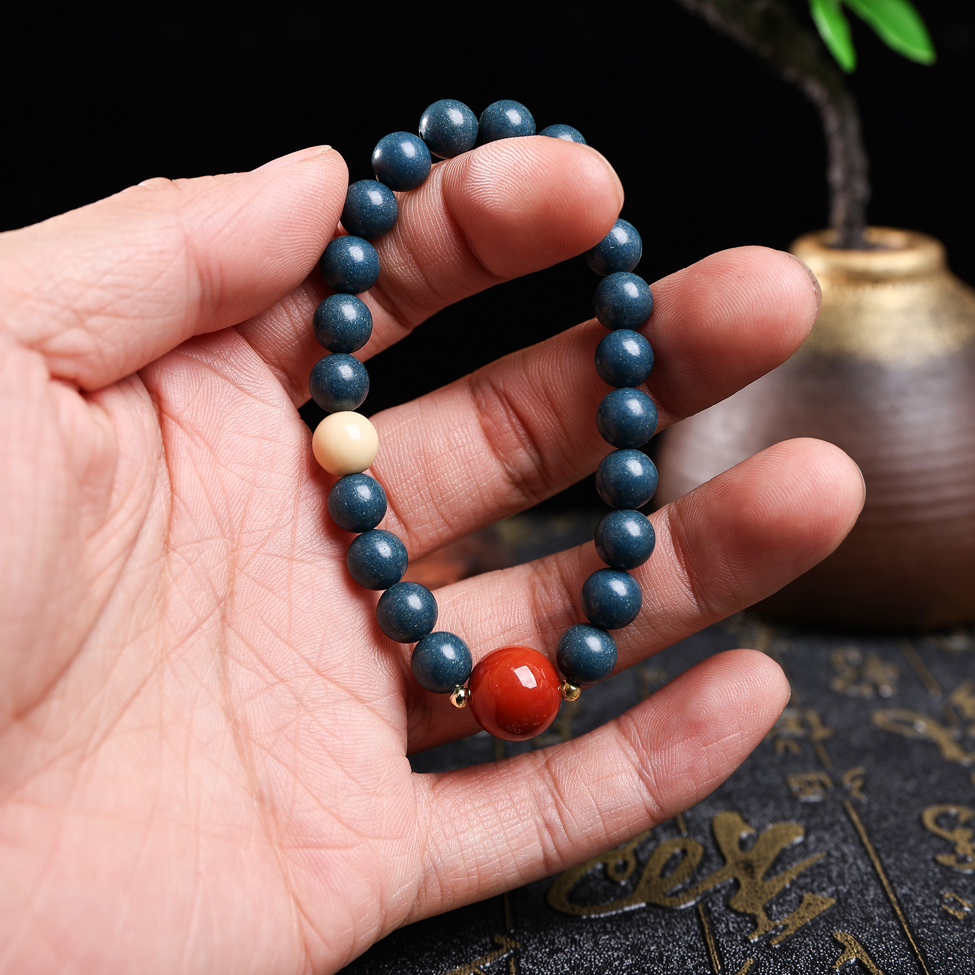 Gu Yang Jade Dragon Bracelet details Picture