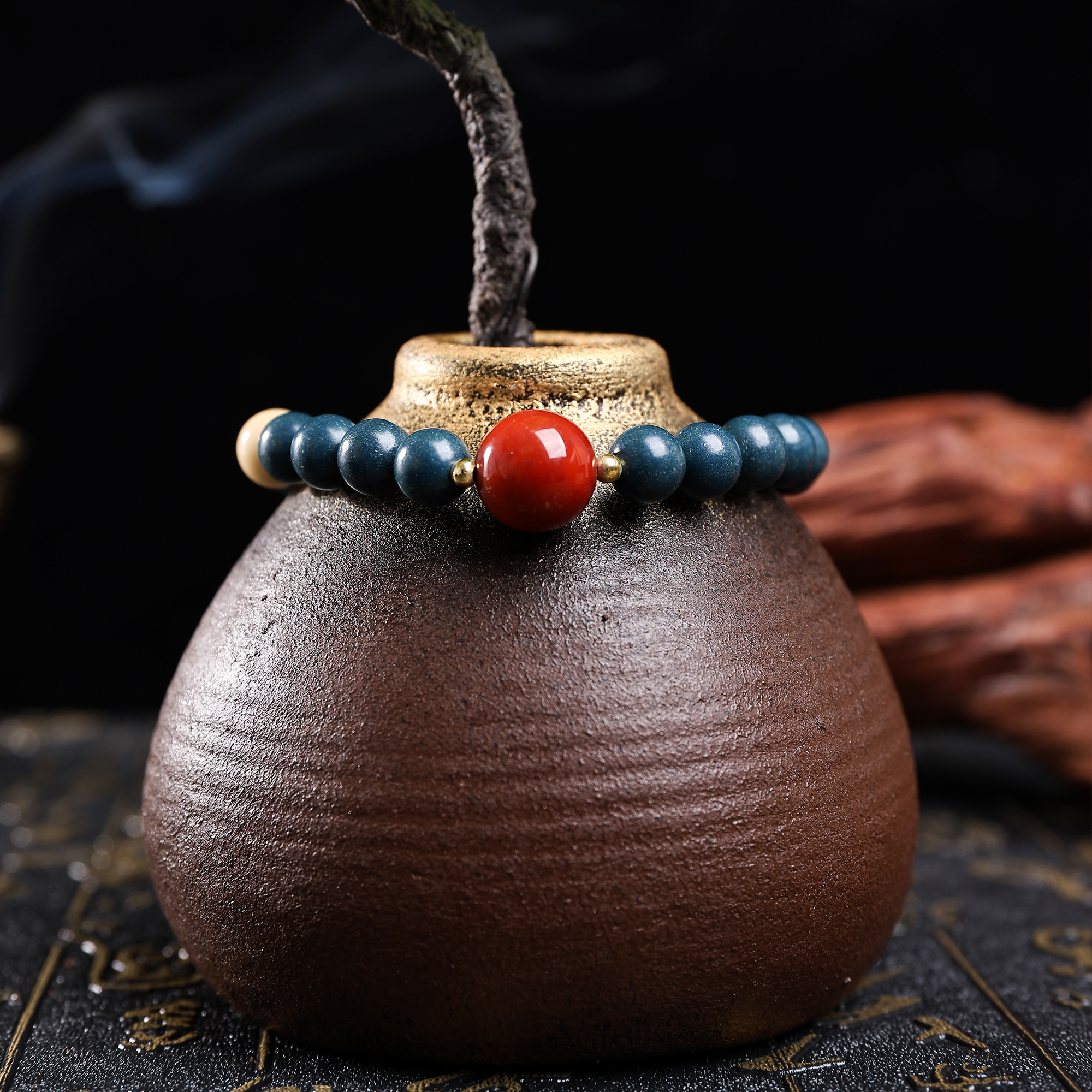 Gu Yang Jade Dragon Bracelet Item Picture