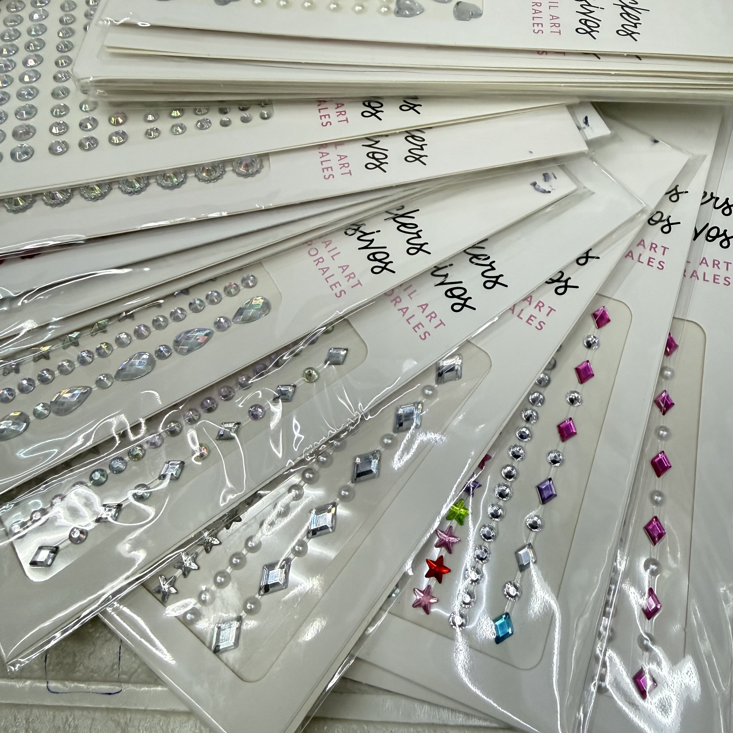 脸部钻贴 钻石珍珠闪亮眼贴 舞会眼贴眼角贴泪痣眉心贴亚克力钻贴详情11