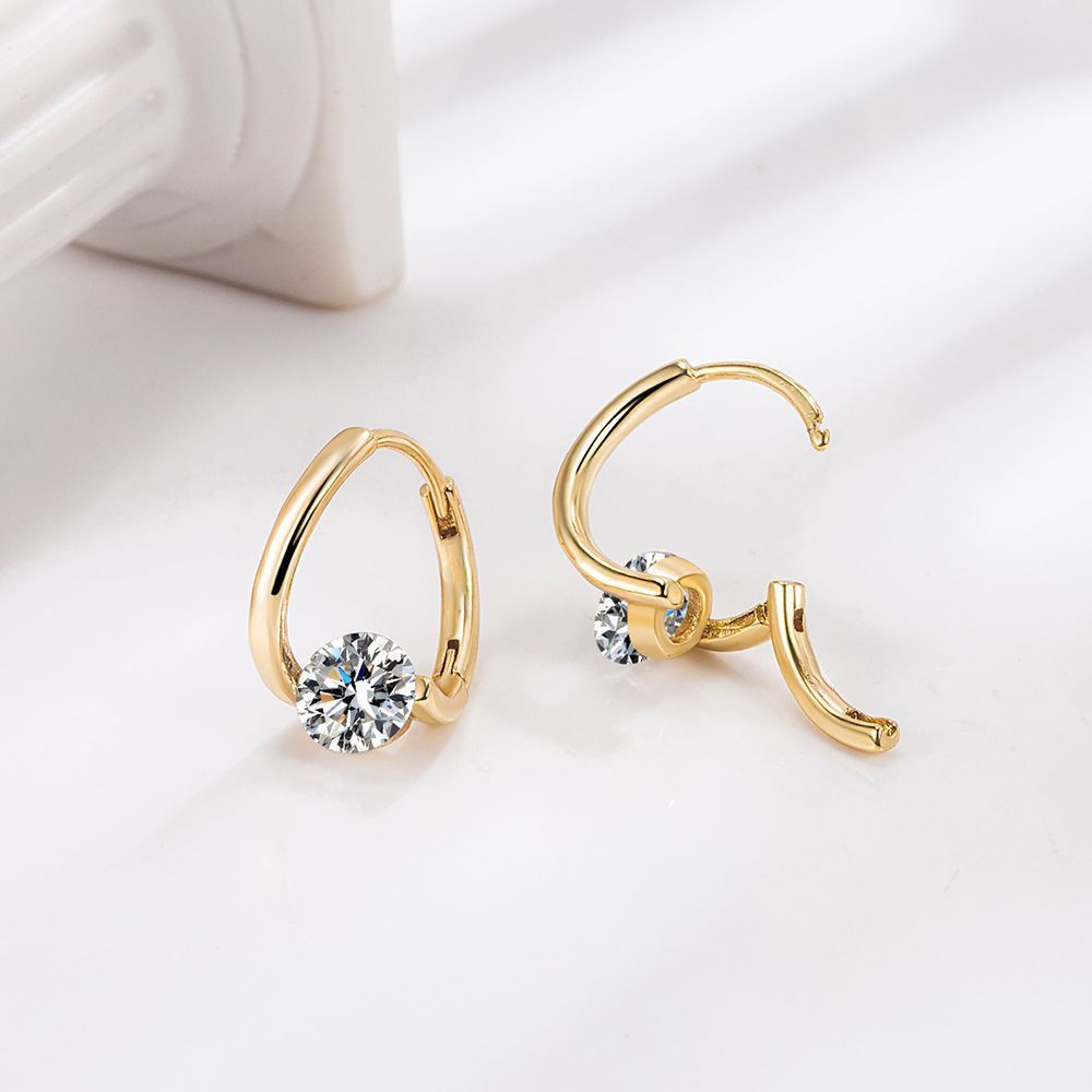 Light luxury earrings, simple and versatile Korean style, elegant diamond stud earrings, high-end anti-allergy gift for mom Application Scenario
