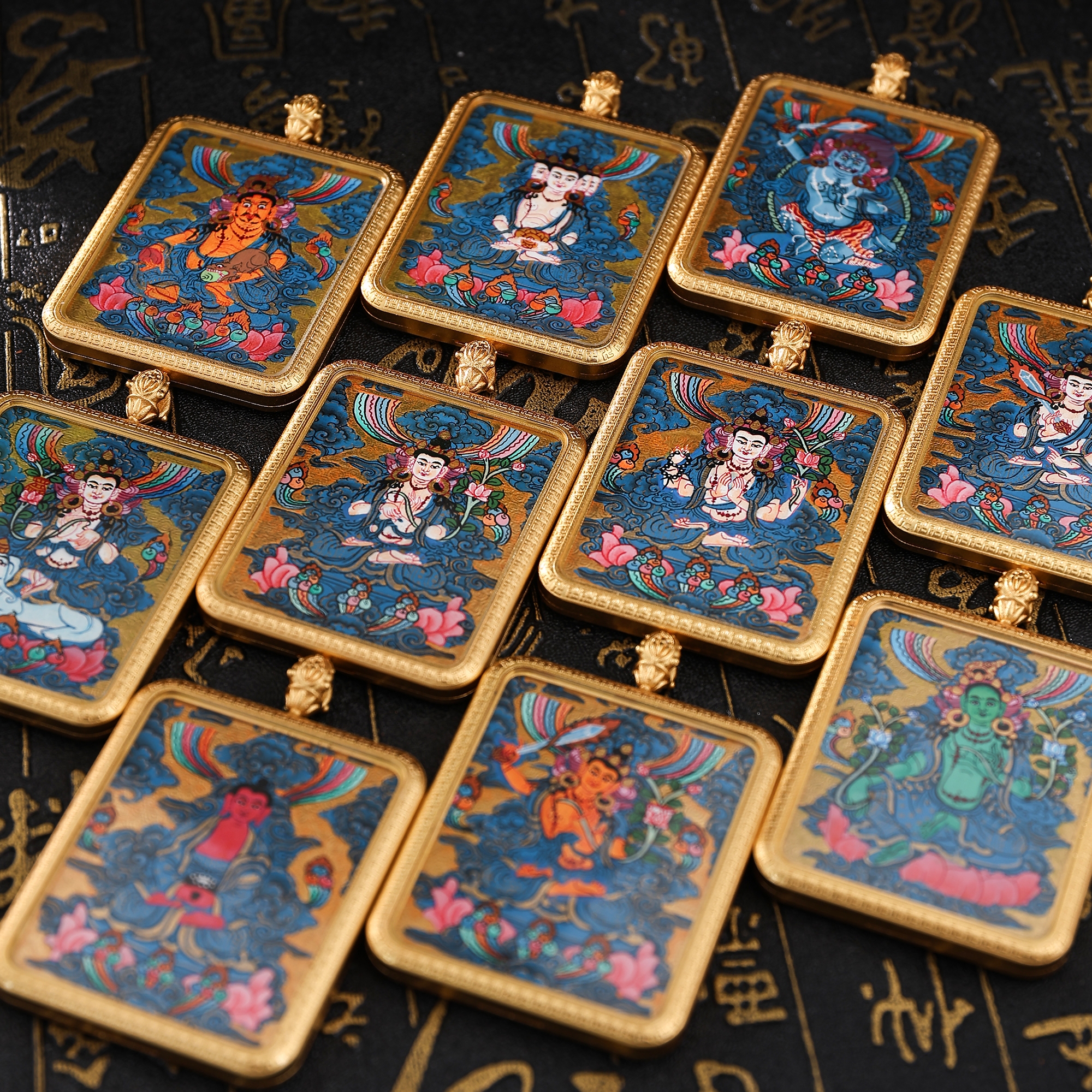 唐卡/金卡/财神/铜雕佛像/藏式饰品白底实物图