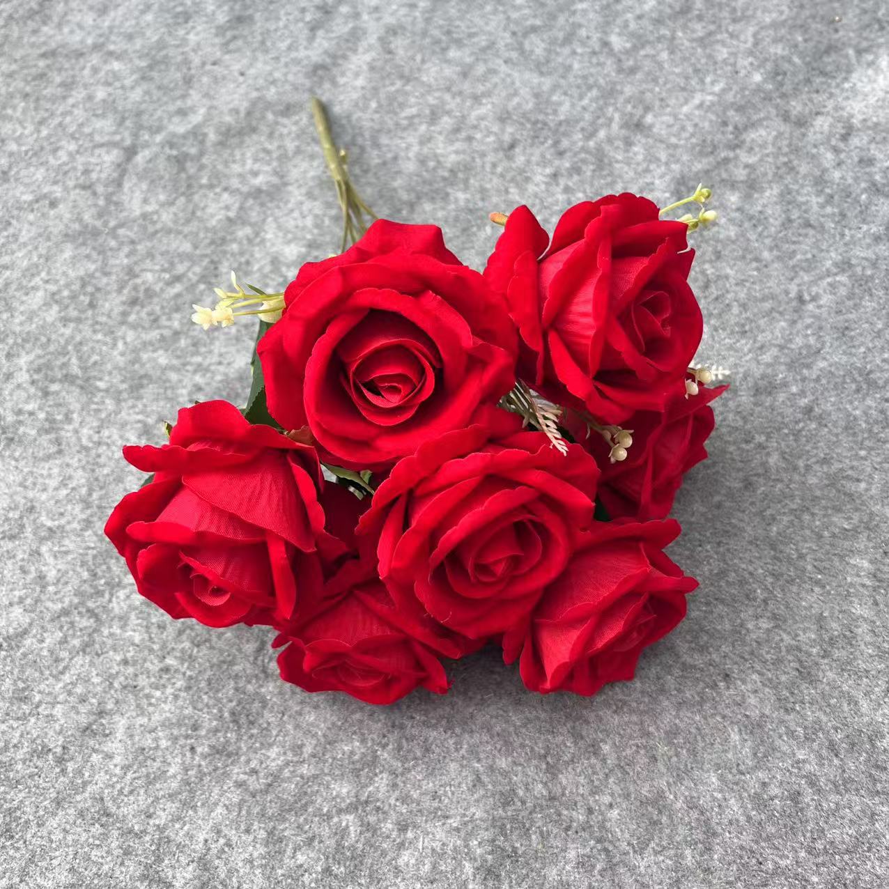 仿真玫瑰仿真花束7头绒布圆玫瑰仿真花婚礼家居红玫瑰花批发 白底实物图