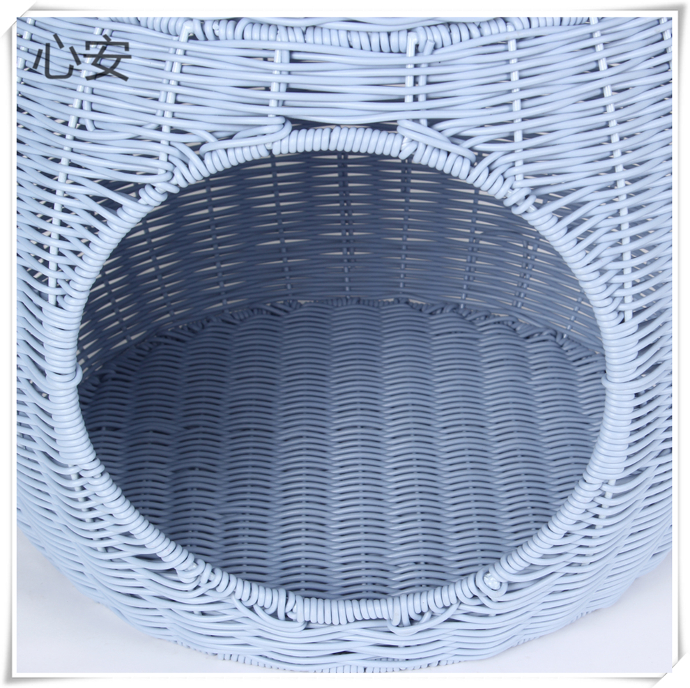 The top cover of the light luxury sky blue imitation rattan dual-purpose pet bed can be used as a coffee table. The cat bed with a high appearance level is suitable for cats of various breeds Application Scenario